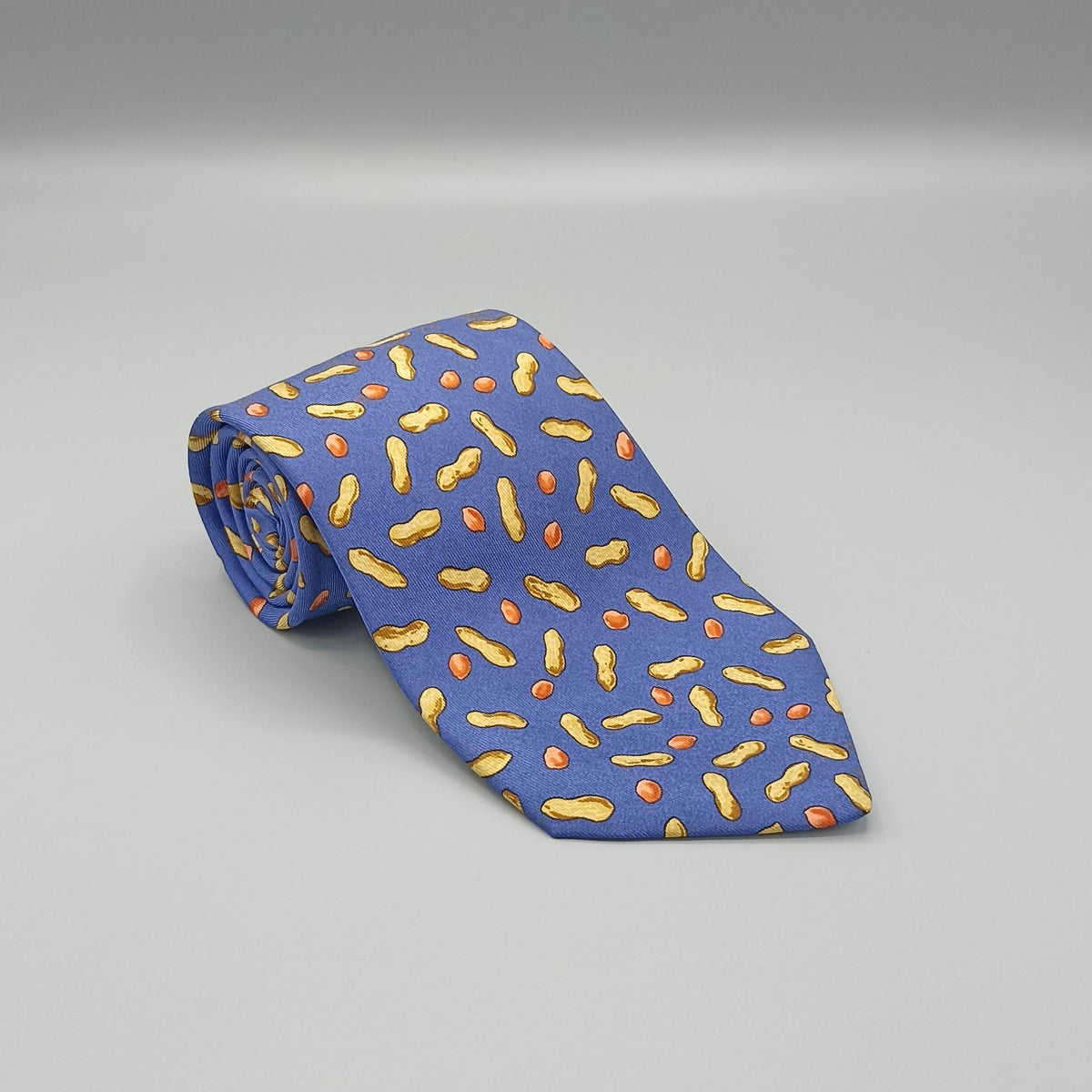 Cravate Hermès bleue à motif coquillage