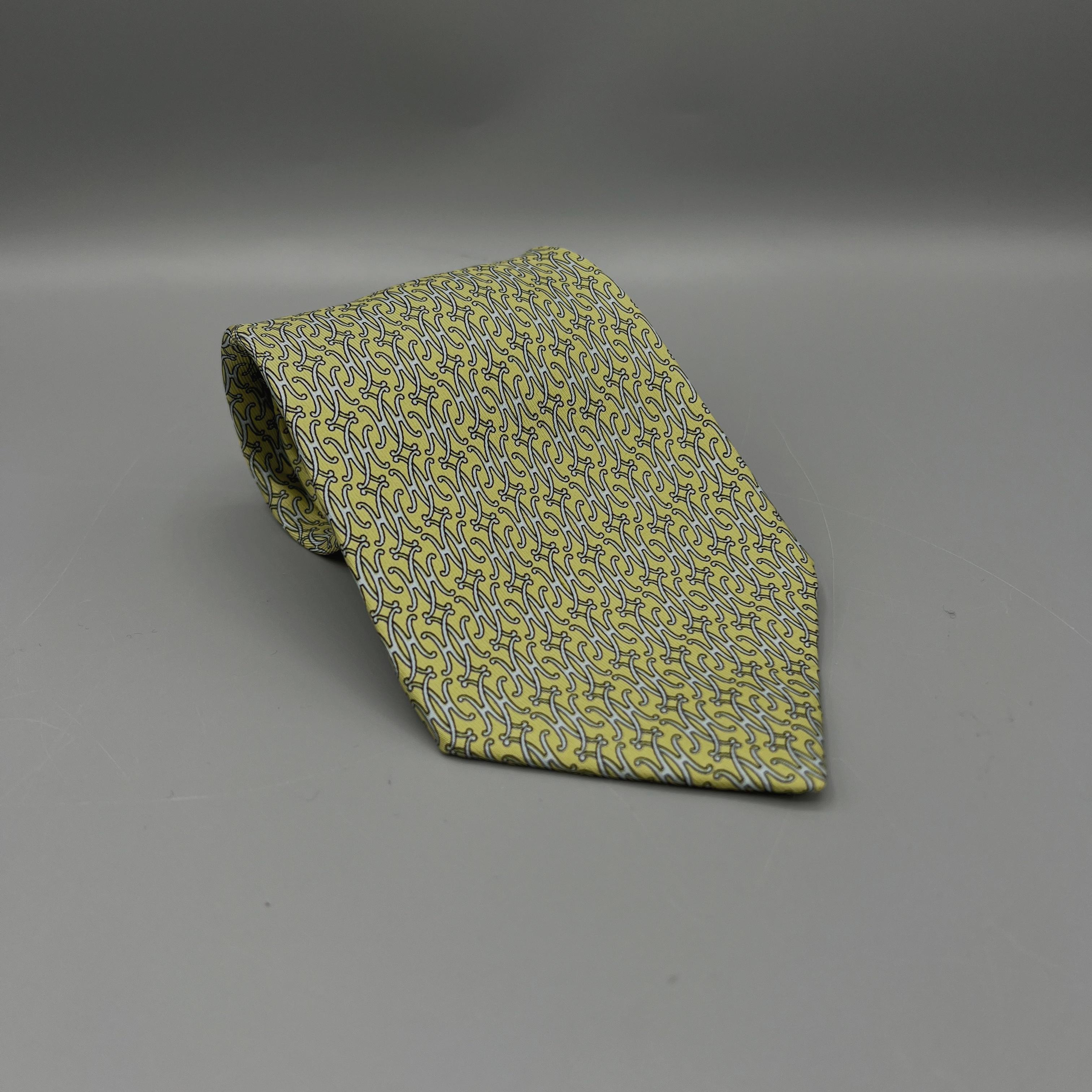 Cravate Hermès motifs H