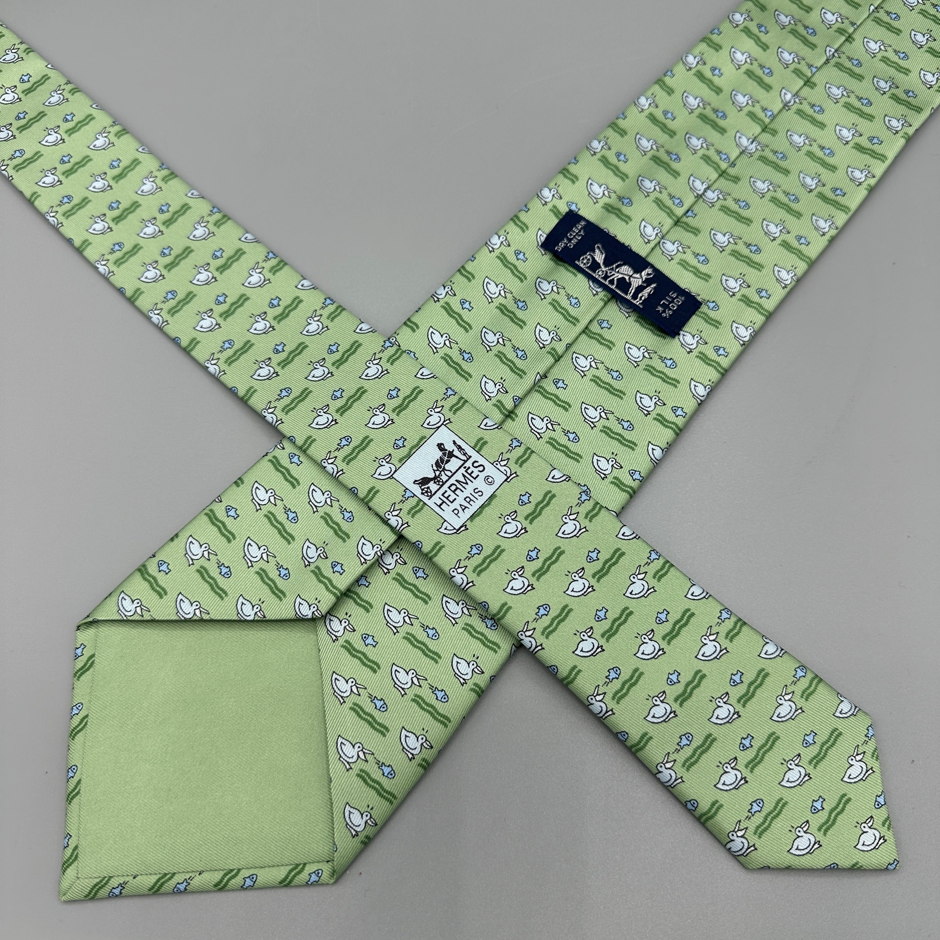 Cravate verte Hermès