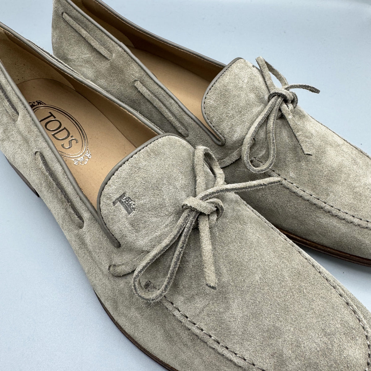Mocassins Tod's neufs en daim beige taupe