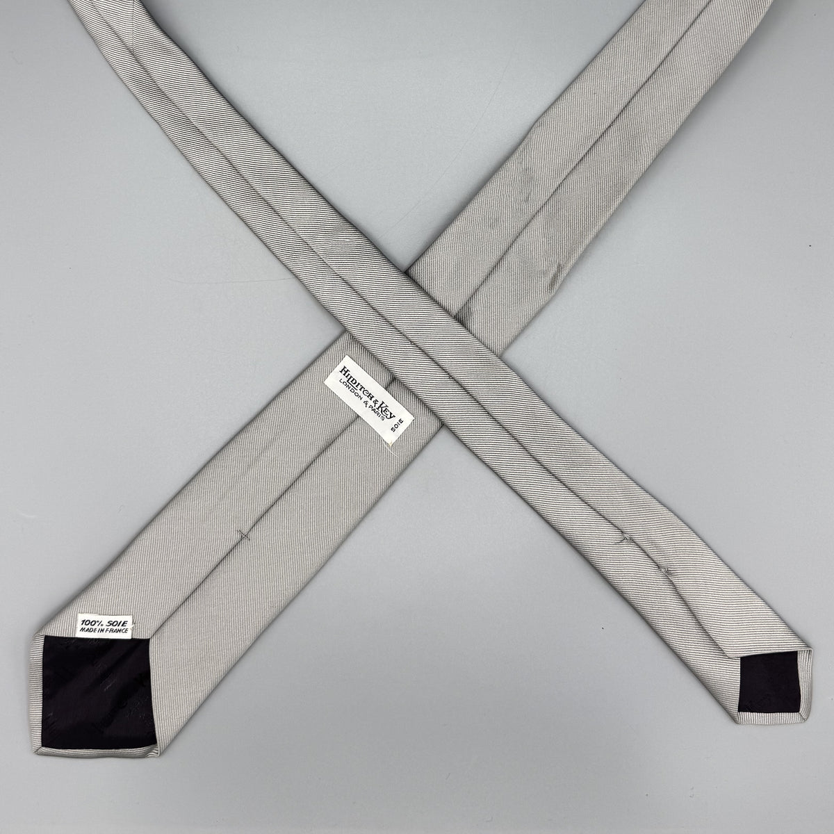 Cravate Hilditch & Key gris argenté unie