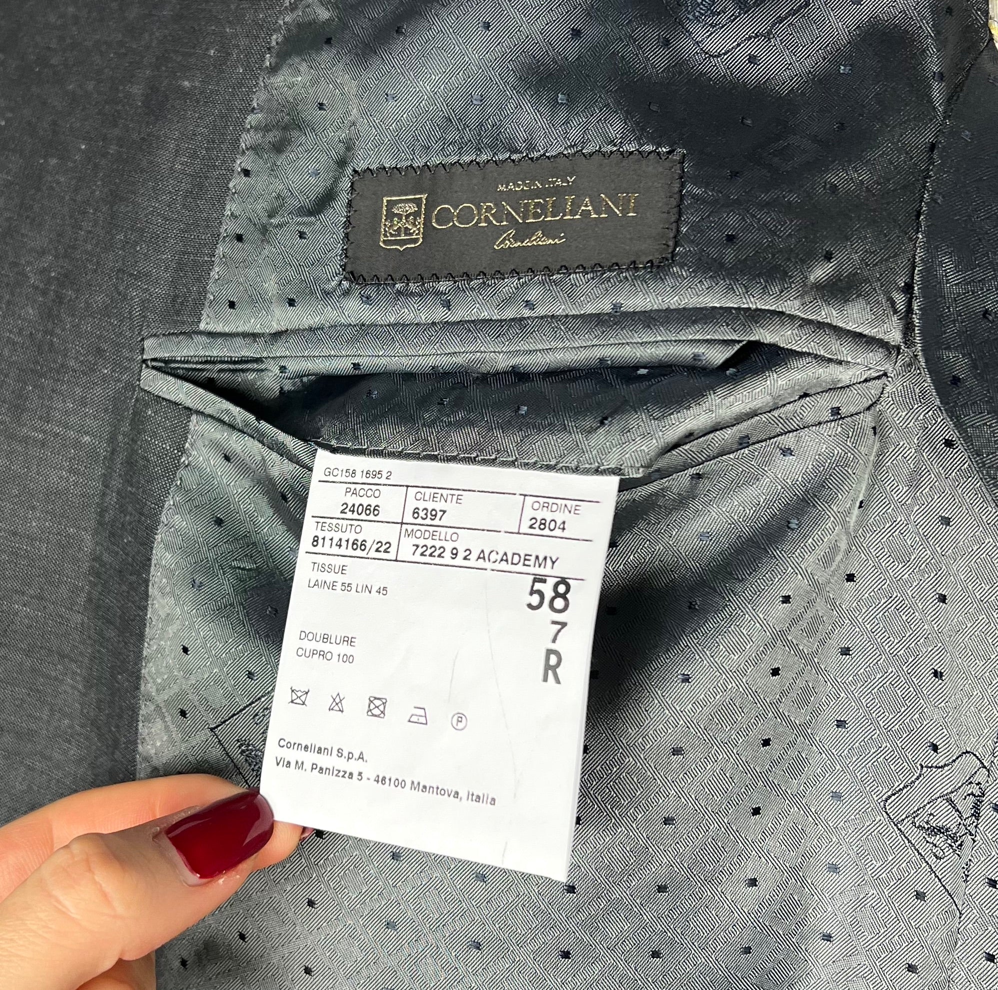 Costume gris Corneliani
