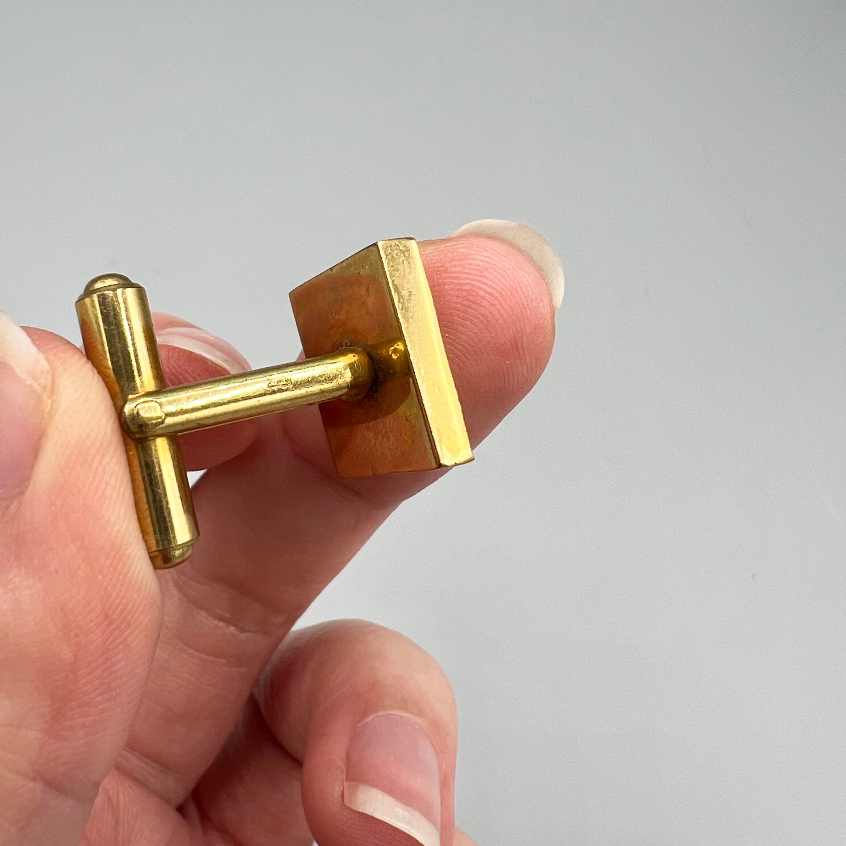 Boutons de manchette vintage dorés