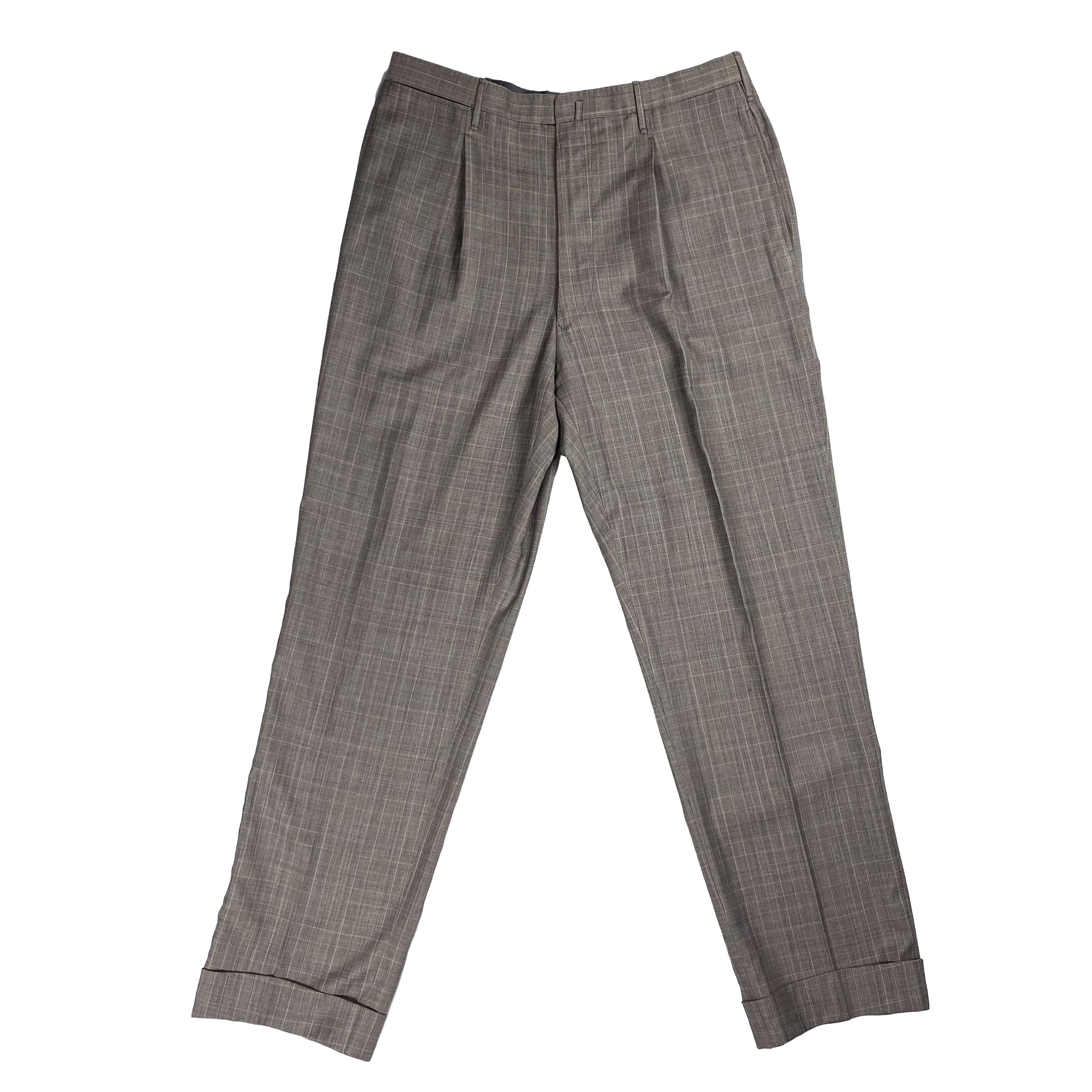 Costume gris Gaetano Aloisio