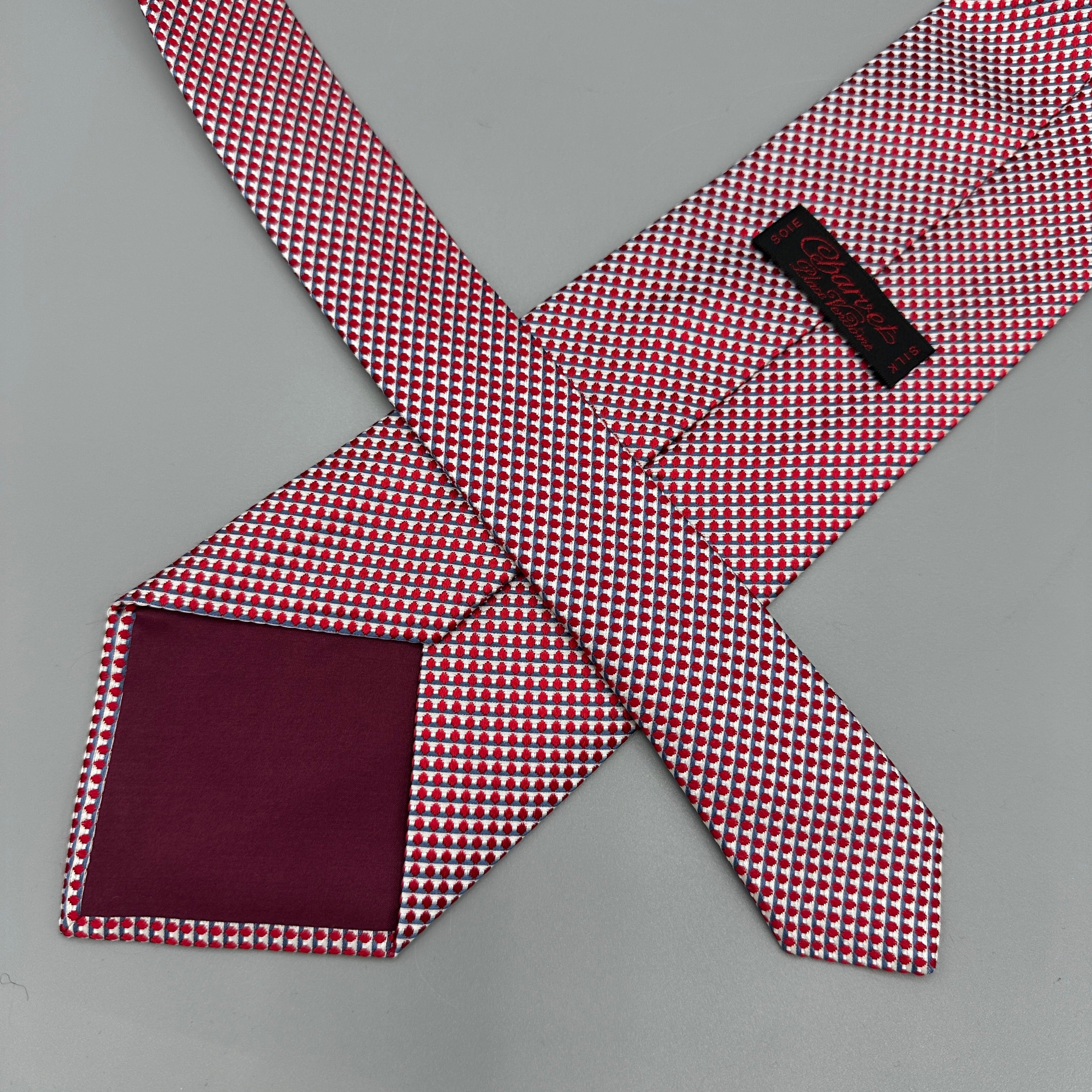 Cravate blanche et bleue Charvet