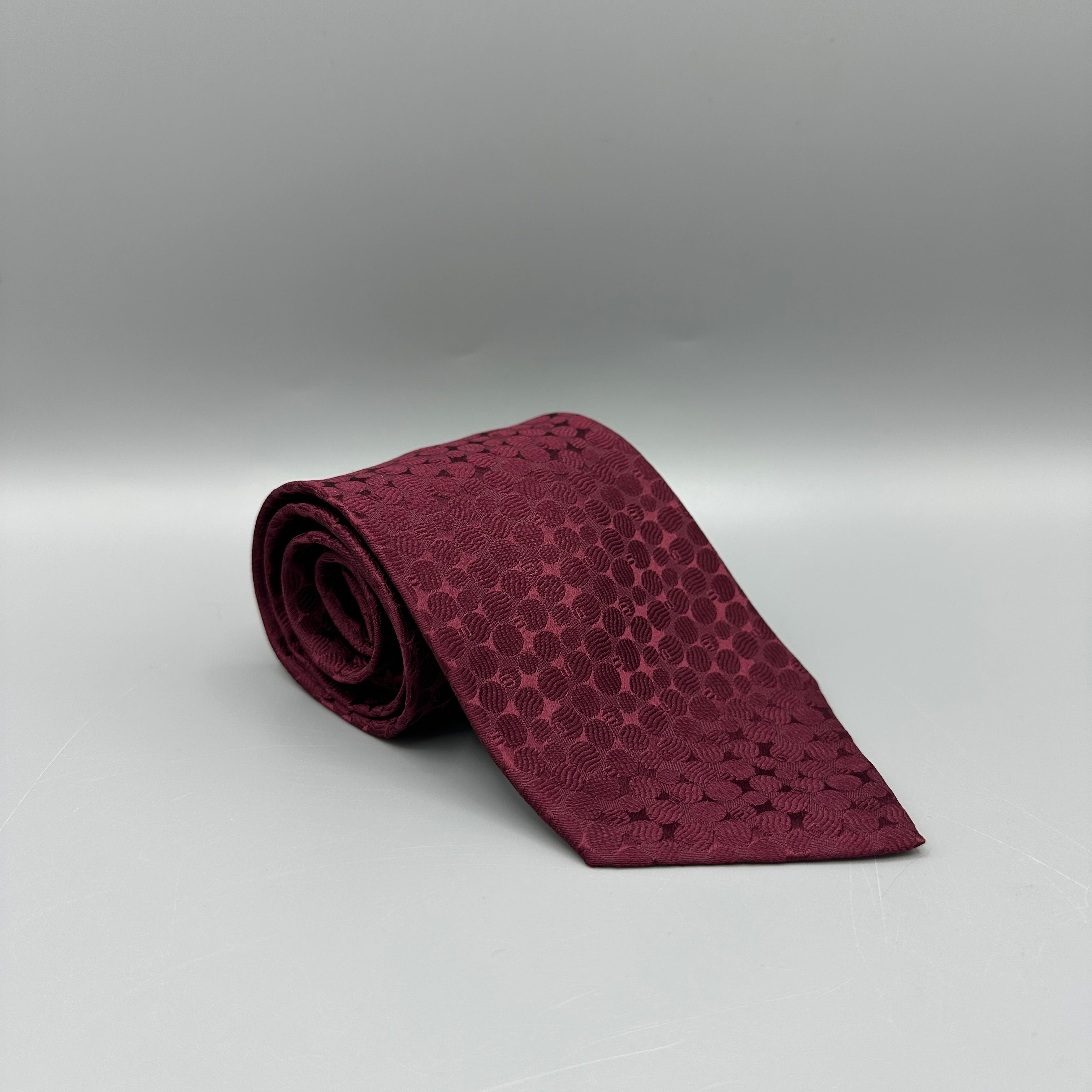 Cravate bordeaux Charvet