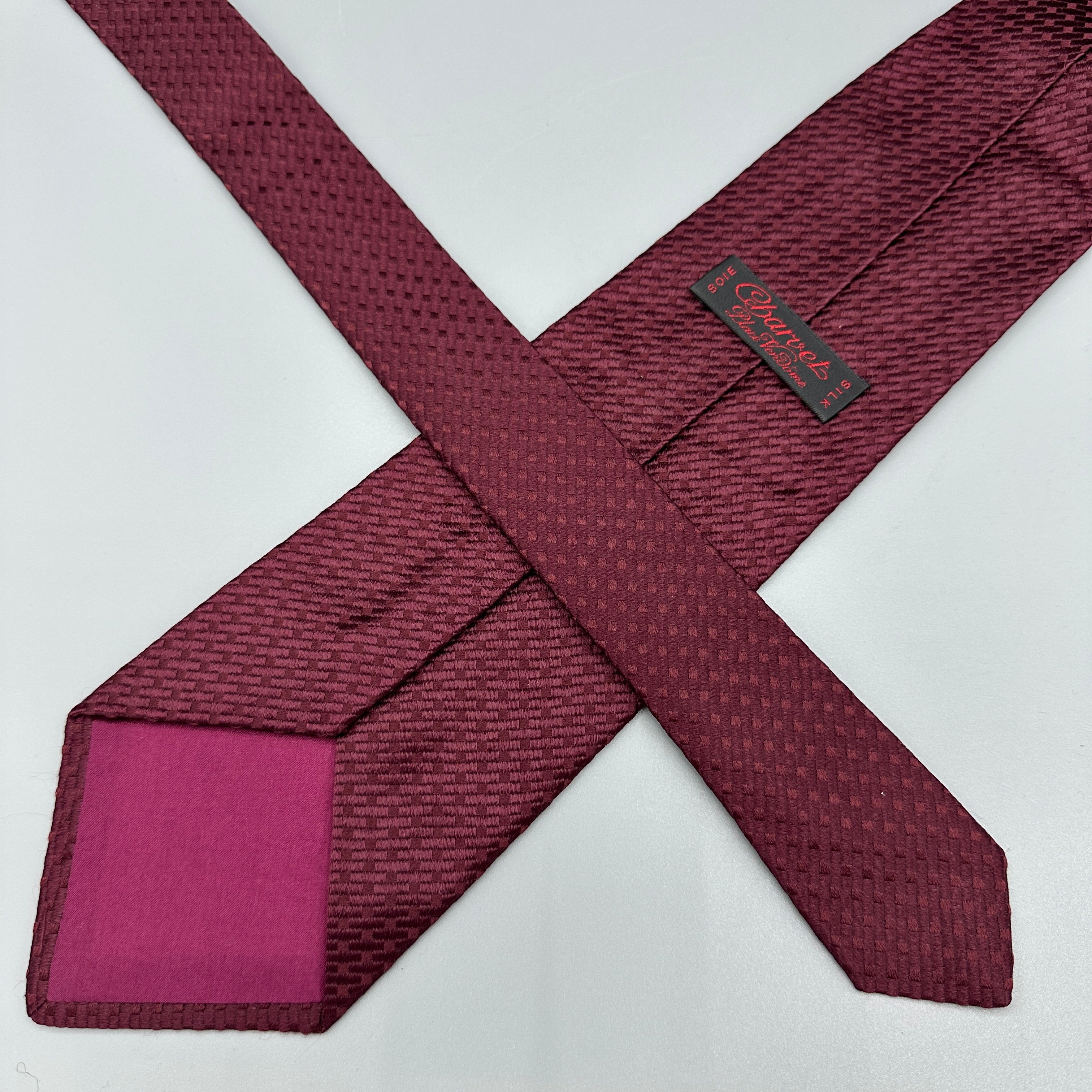 Cravate bordeaux Charvet