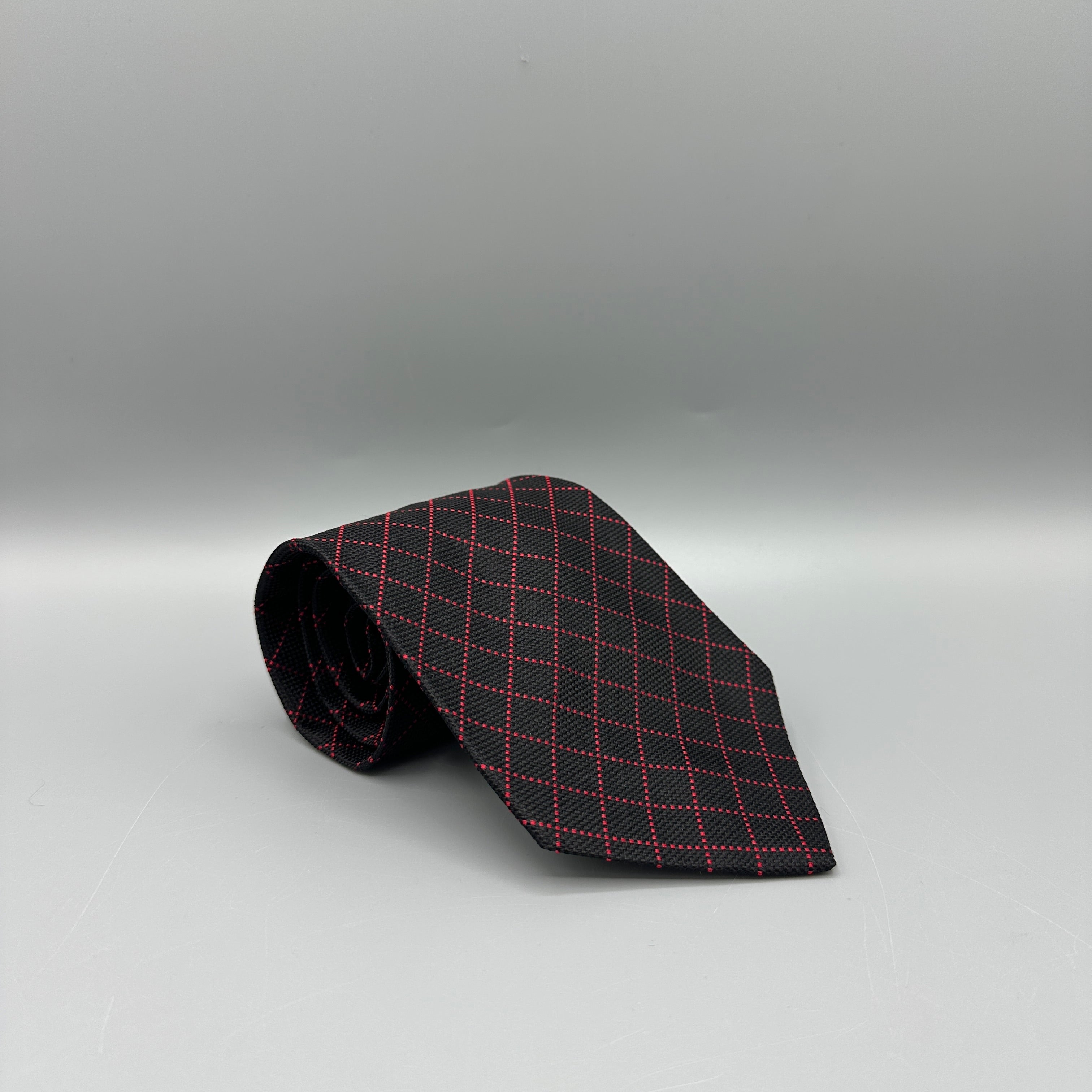 Cravate noire Charvet