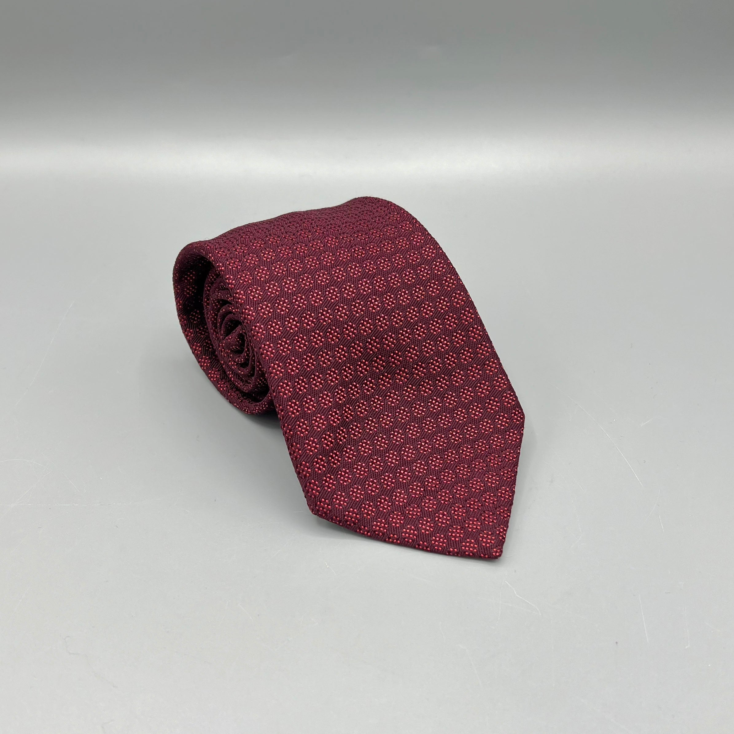 Cravate bordeaux Dior
