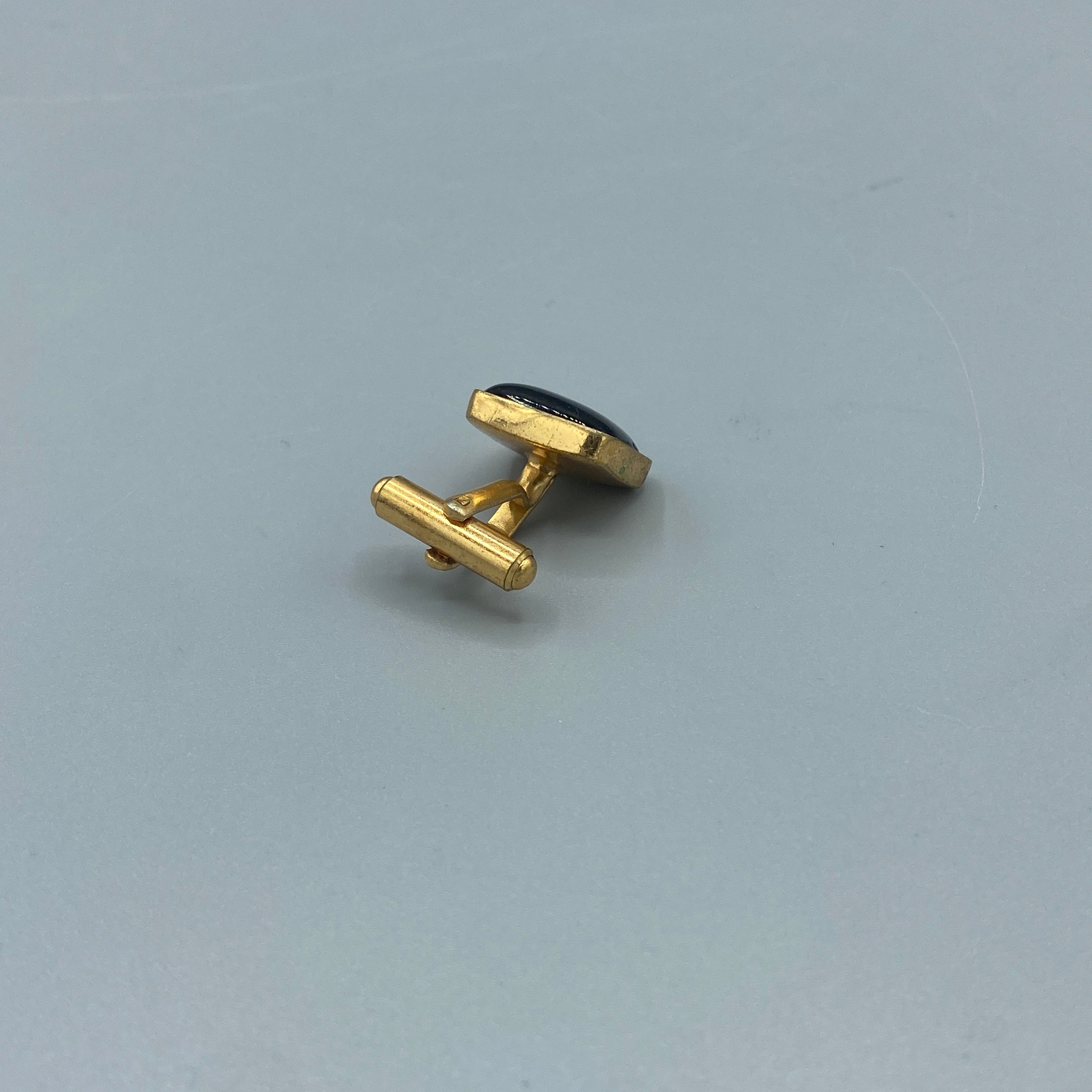 Boutons de manchette carré émaillés noirs