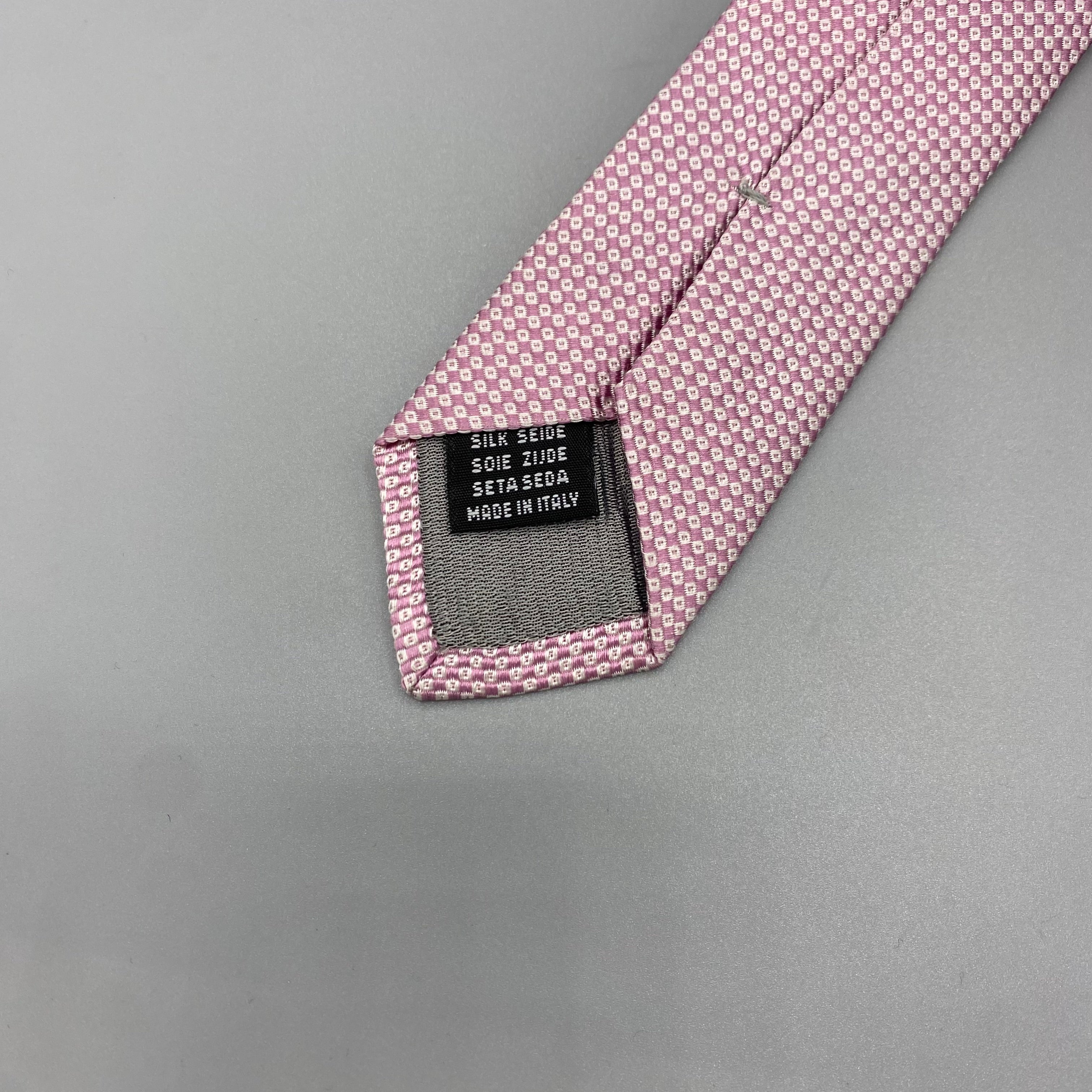 Cravate rose Corneliani