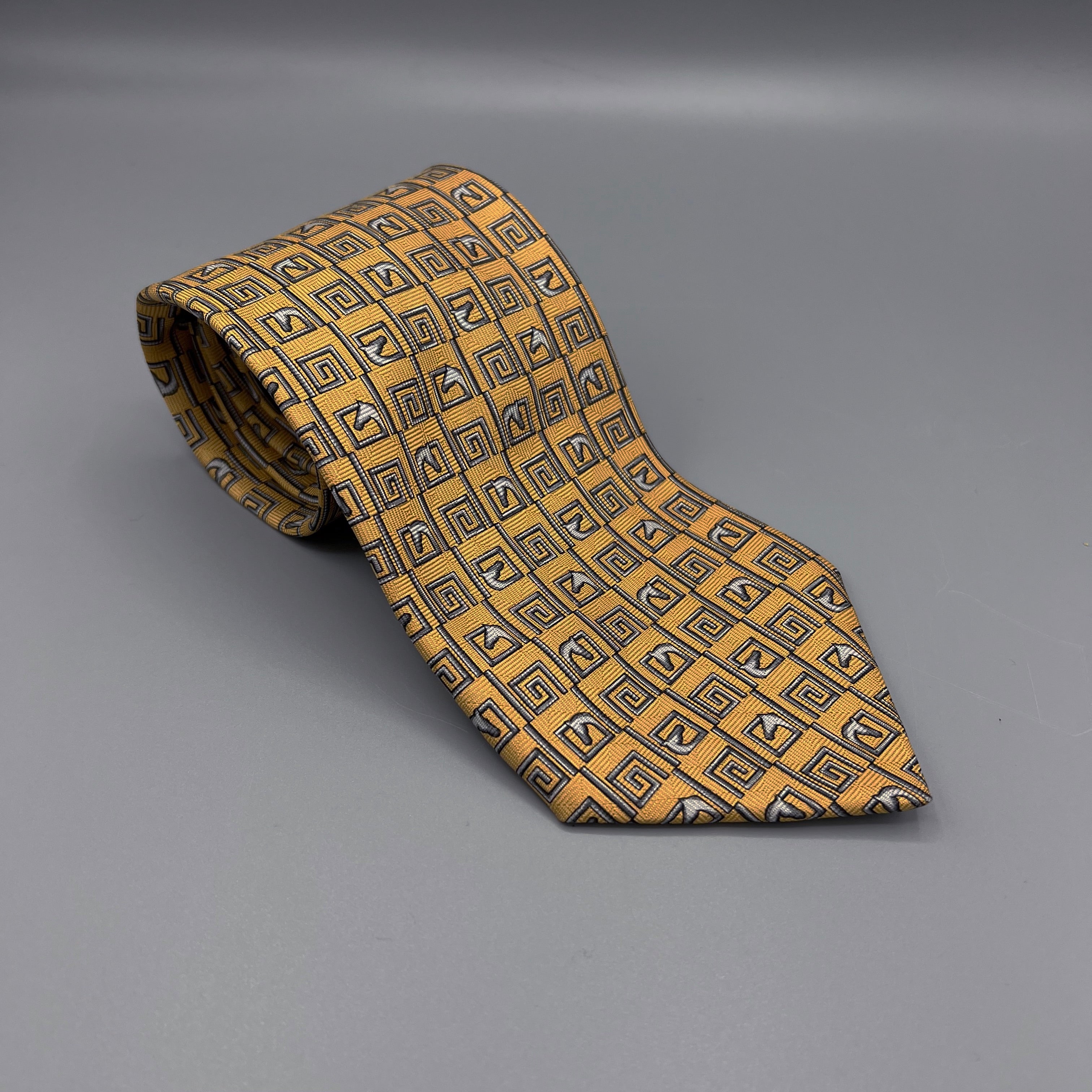 Sulka pattern tie