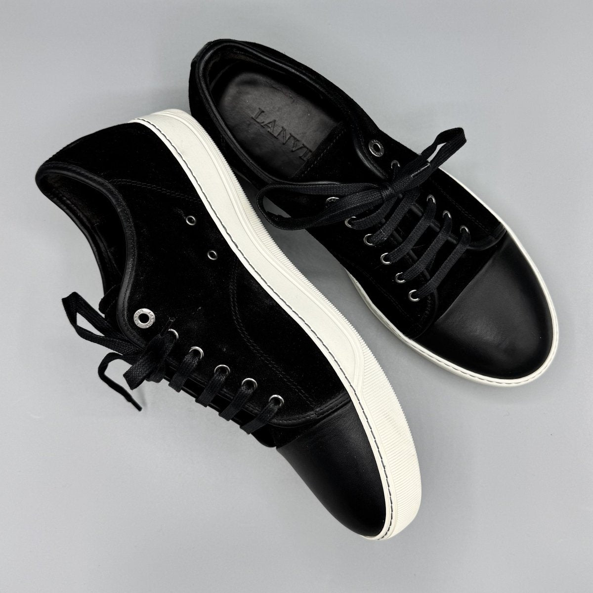 Baskets basses Lanvin noires en daim et cuir - Le Beau Gustave