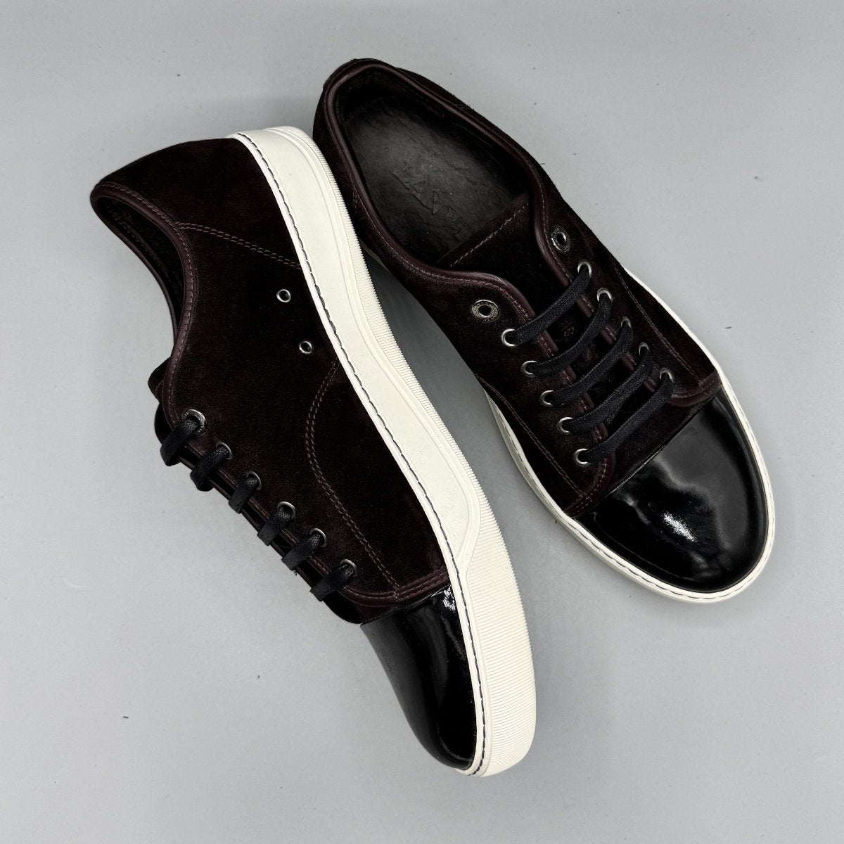 Baskets Lanvin bordeaux en daim et cuir verni - Le Beau Gustave