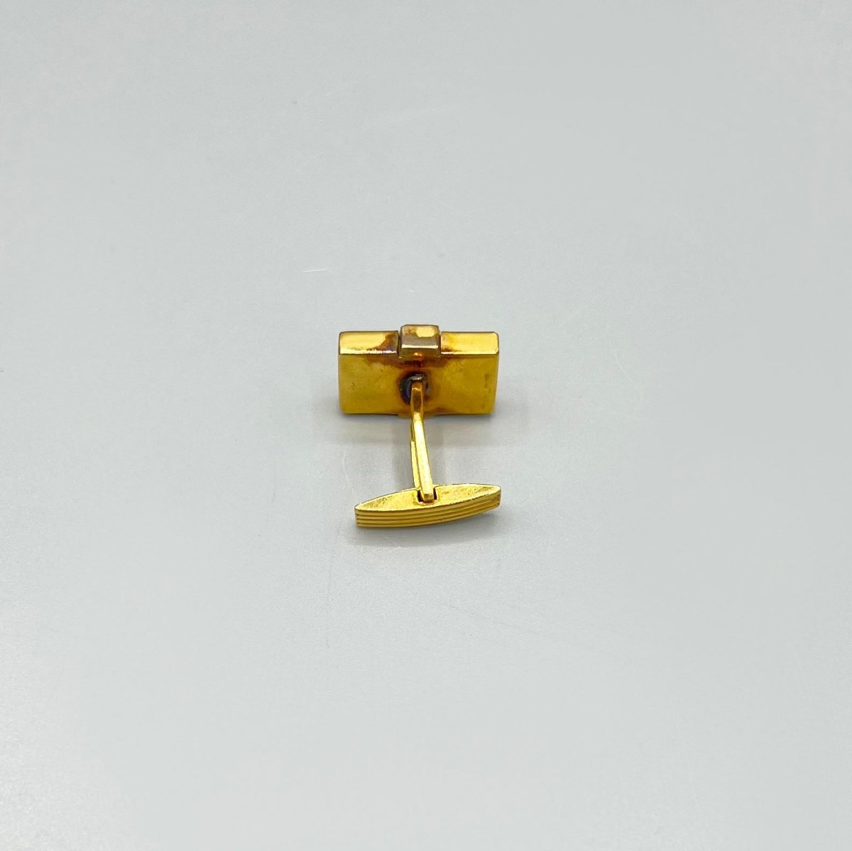 Boutons de manchette dorés Pierre Balmain vintage - Le Beau Gustave