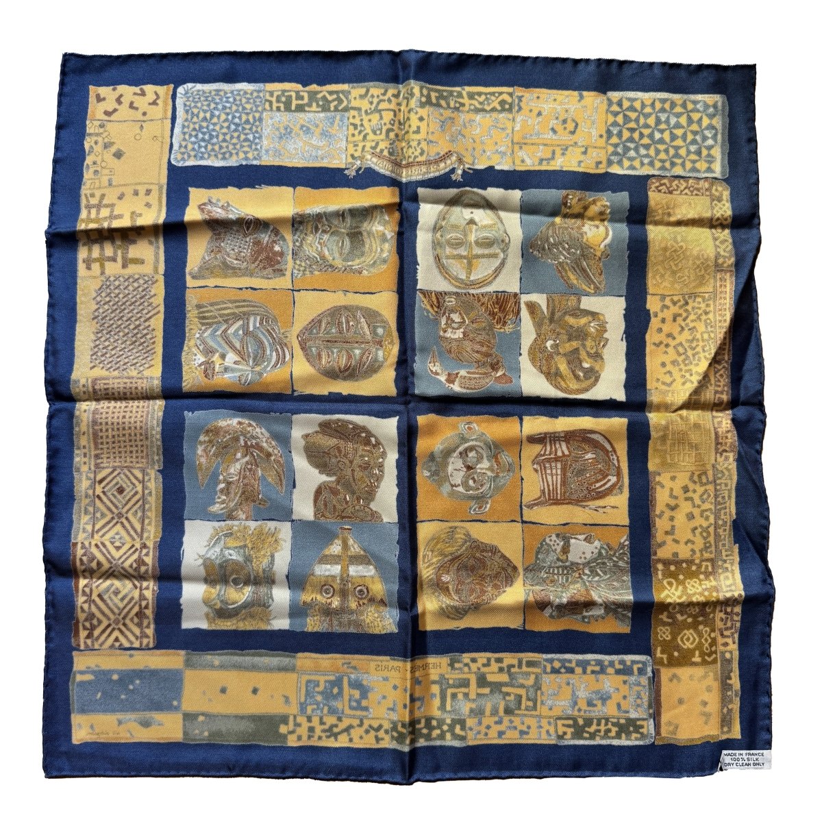 Carré gavroche Hermès imprimé "Persona" bleu à motif ethnique - Le Beau Gustave
