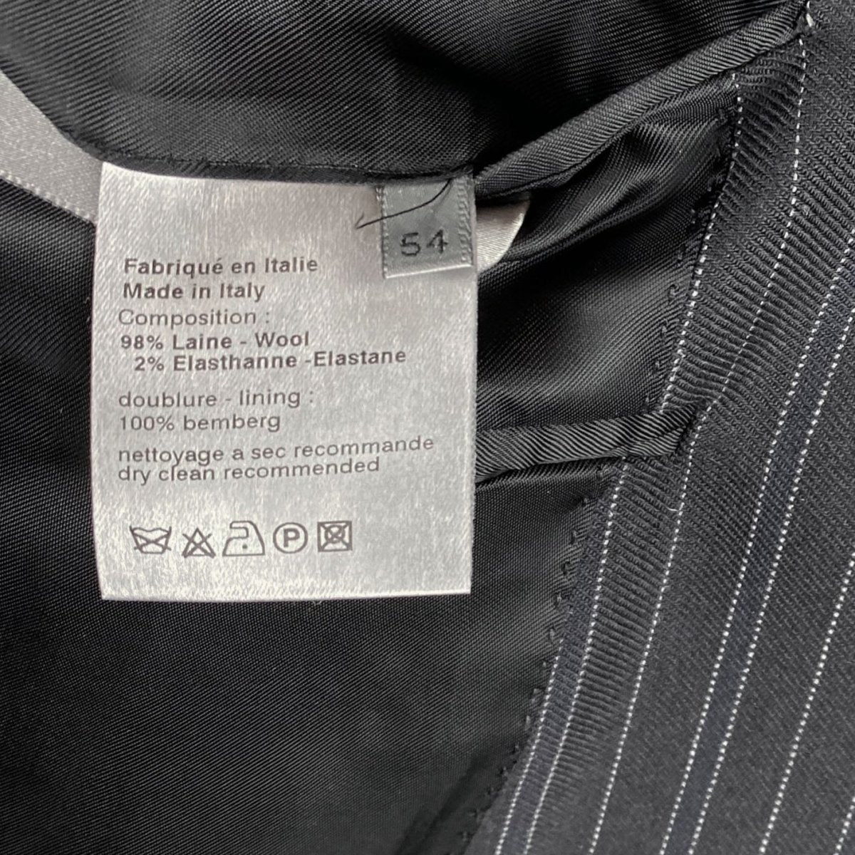 Costume à rayures Dior - Le Beau Gustave