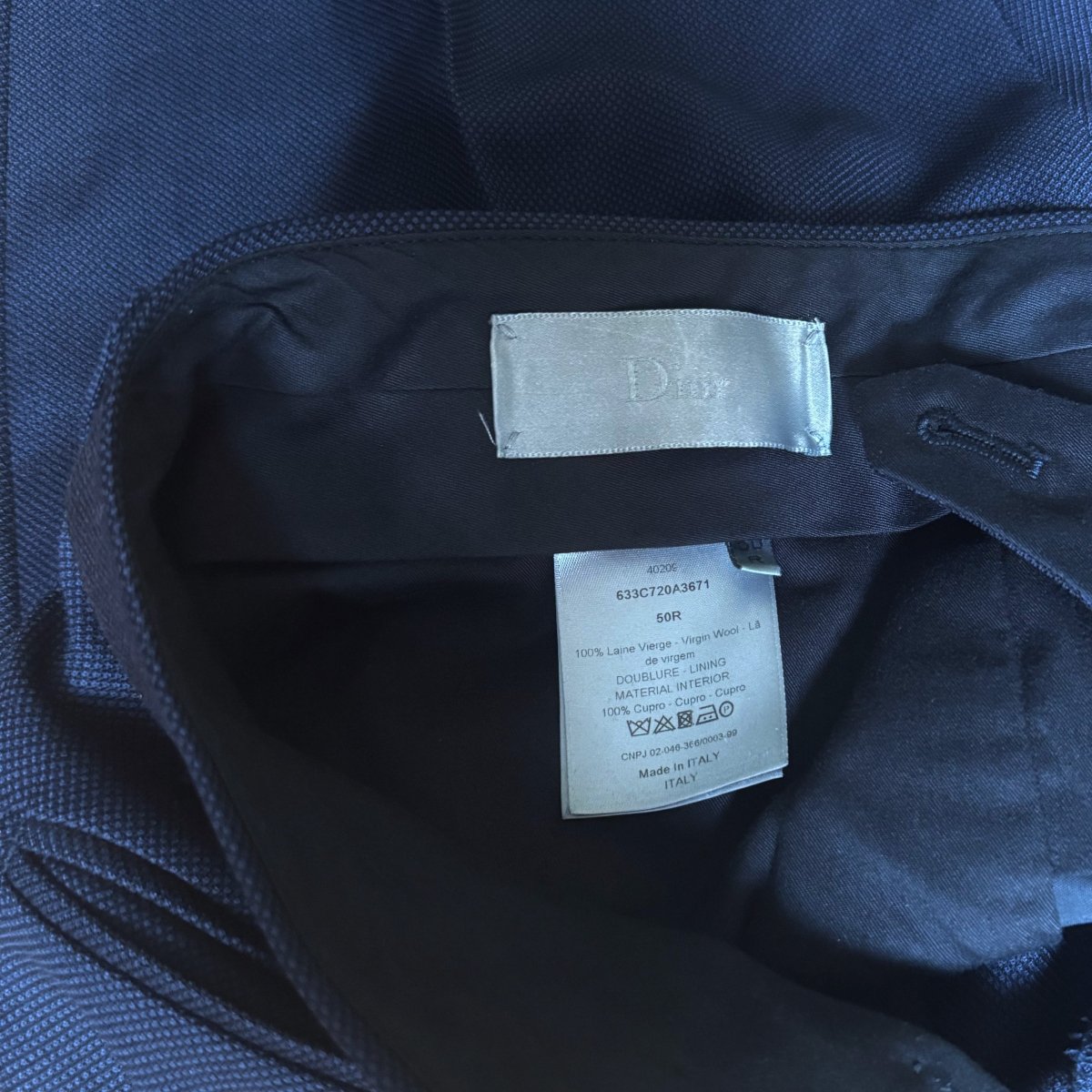 Costume Dior bleu marine à tissu texturé - Le Beau Gustave