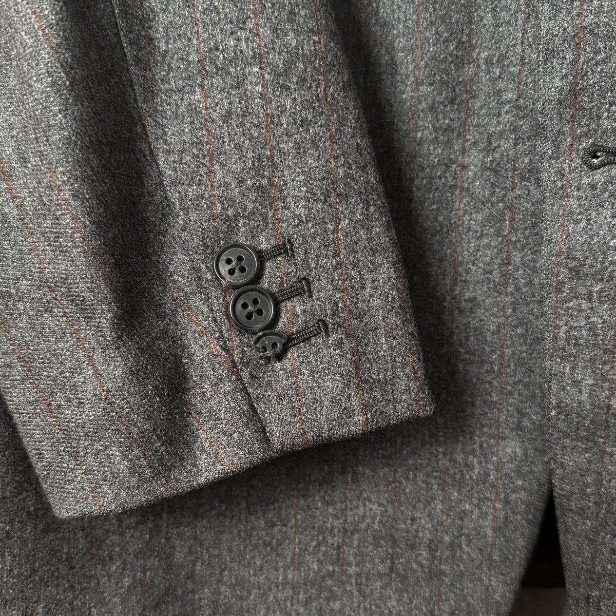 Costume gris à rayures Hermès - Le Beau Gustave