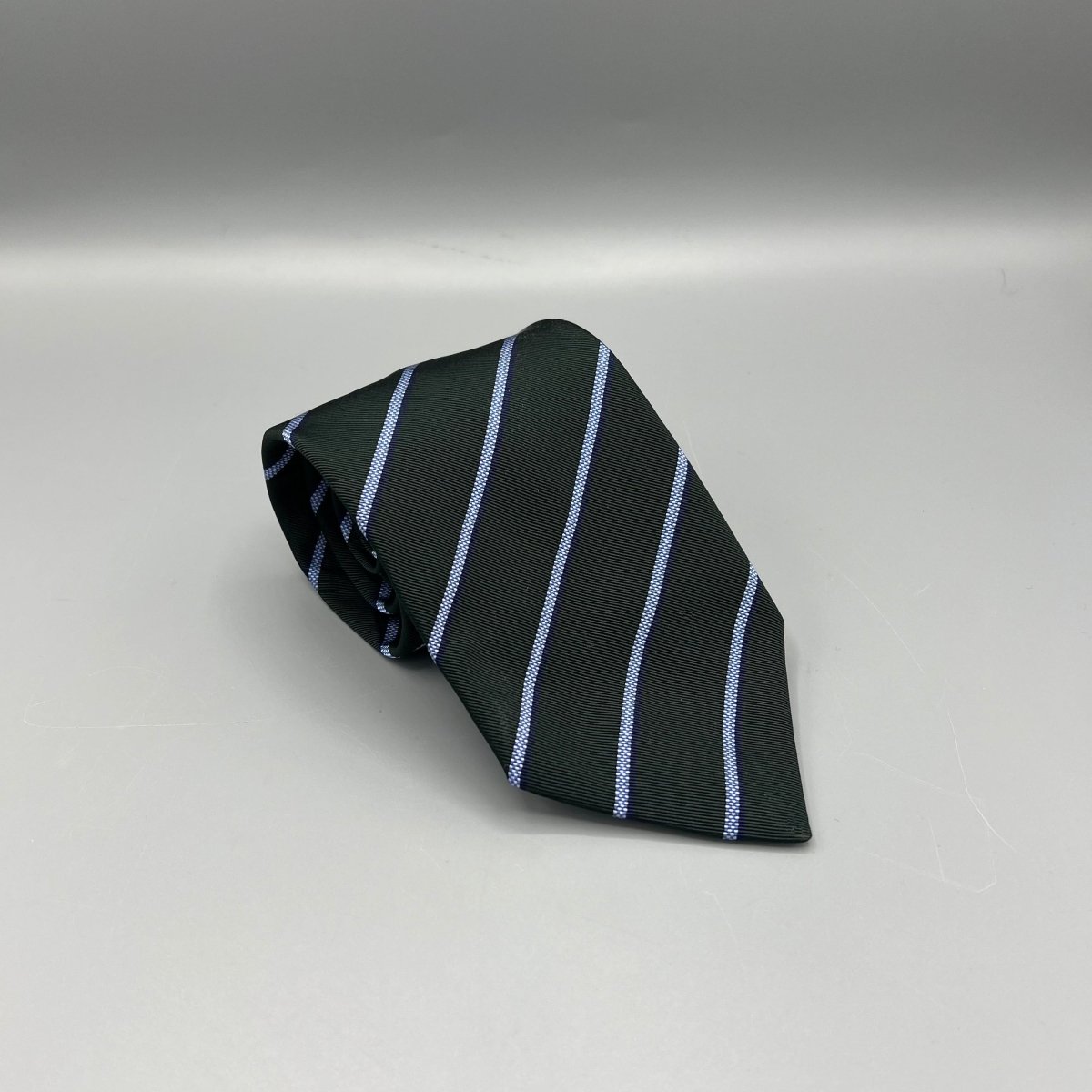Cravate club verte Balenciaga - Le Beau Gustave