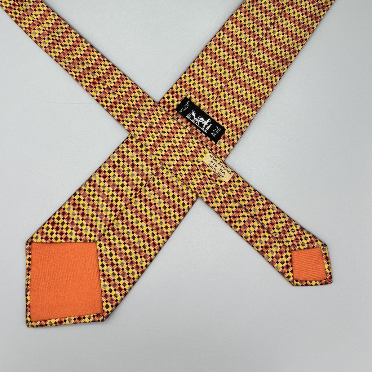 Cravate Hermès jaune et rouge - Le Beau Gustave