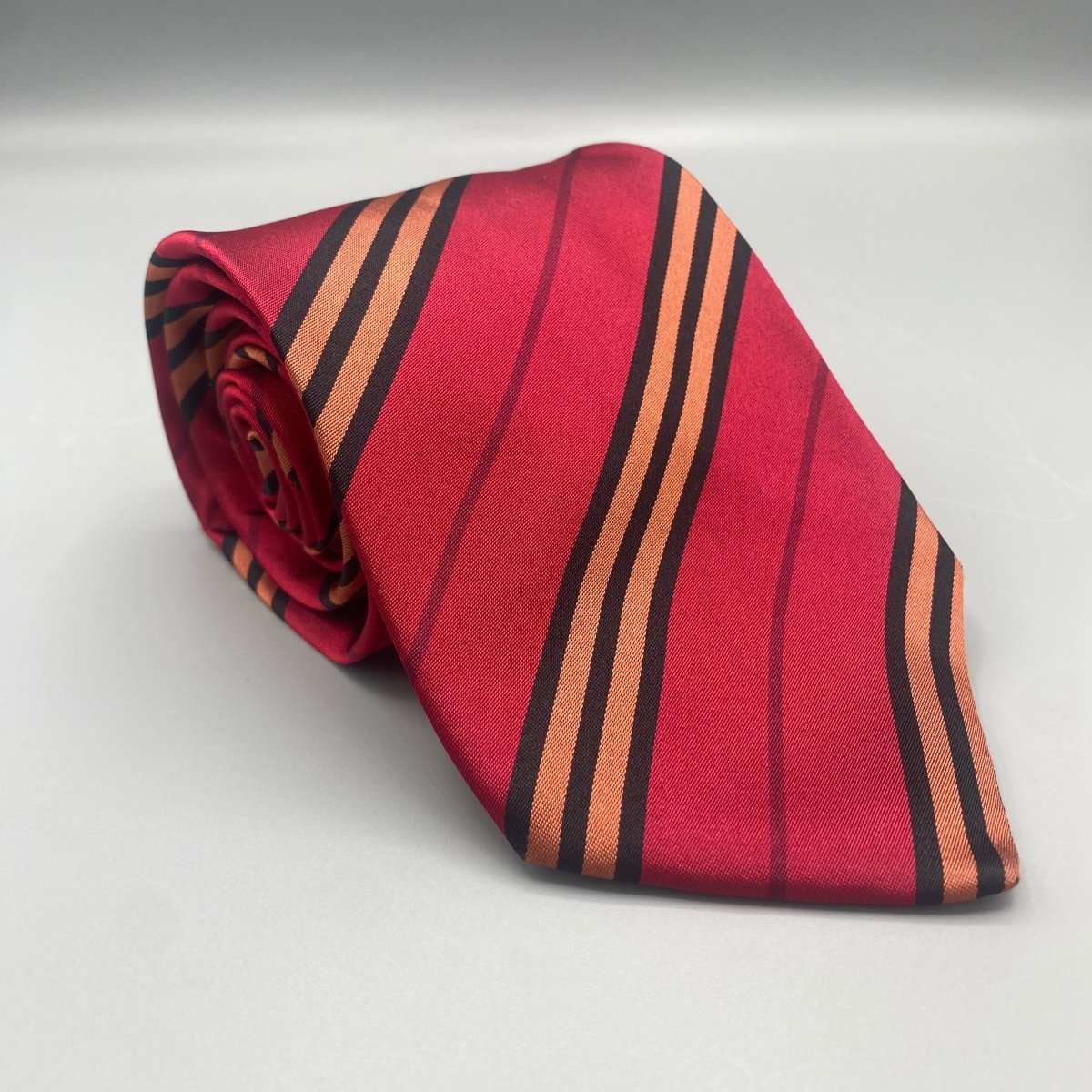 Cravate rouge Burberry à rayures - Le Beau Gustave