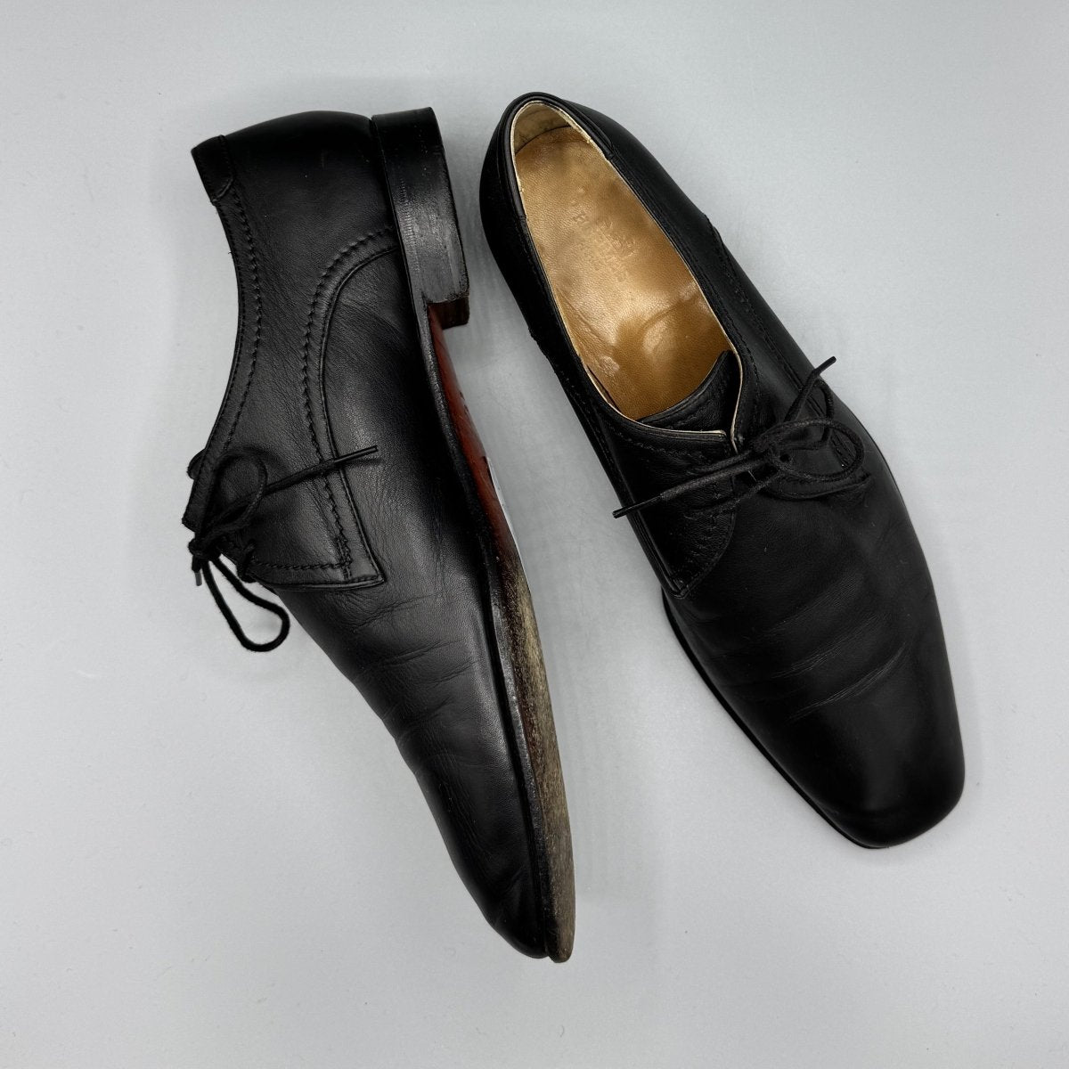 Derbies Hermès en cuir noir - Le Beau Gustave