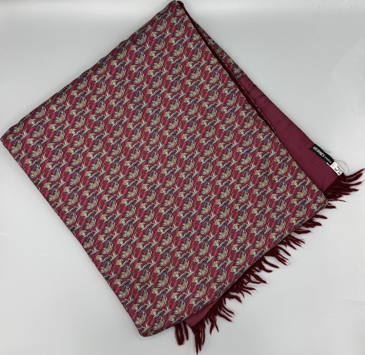 Écharpe réversible Hermès bordeaux en cachemire et laine - Le Beau Gustave