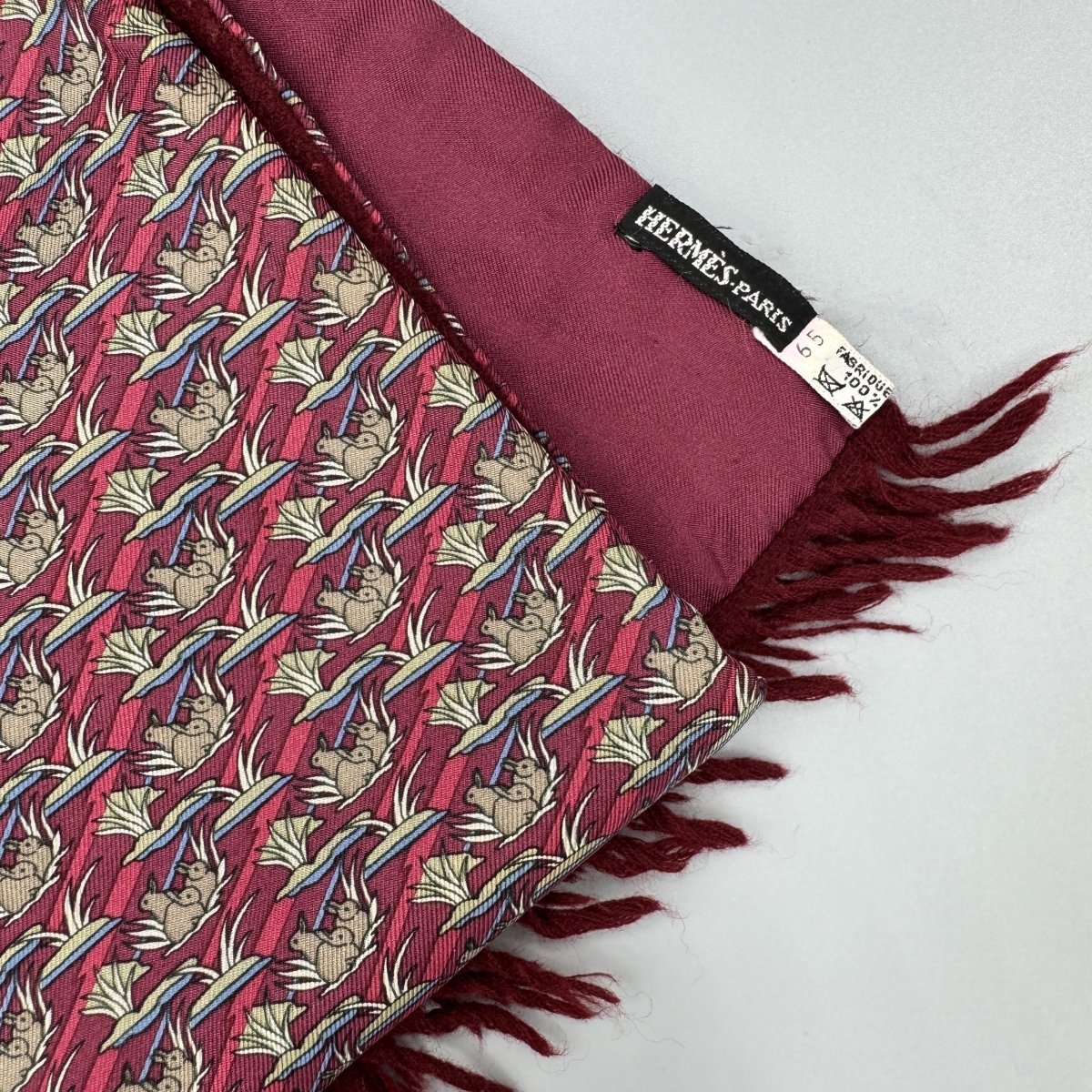Écharpe réversible Hermès bordeaux en cachemire et laine - Le Beau Gustave