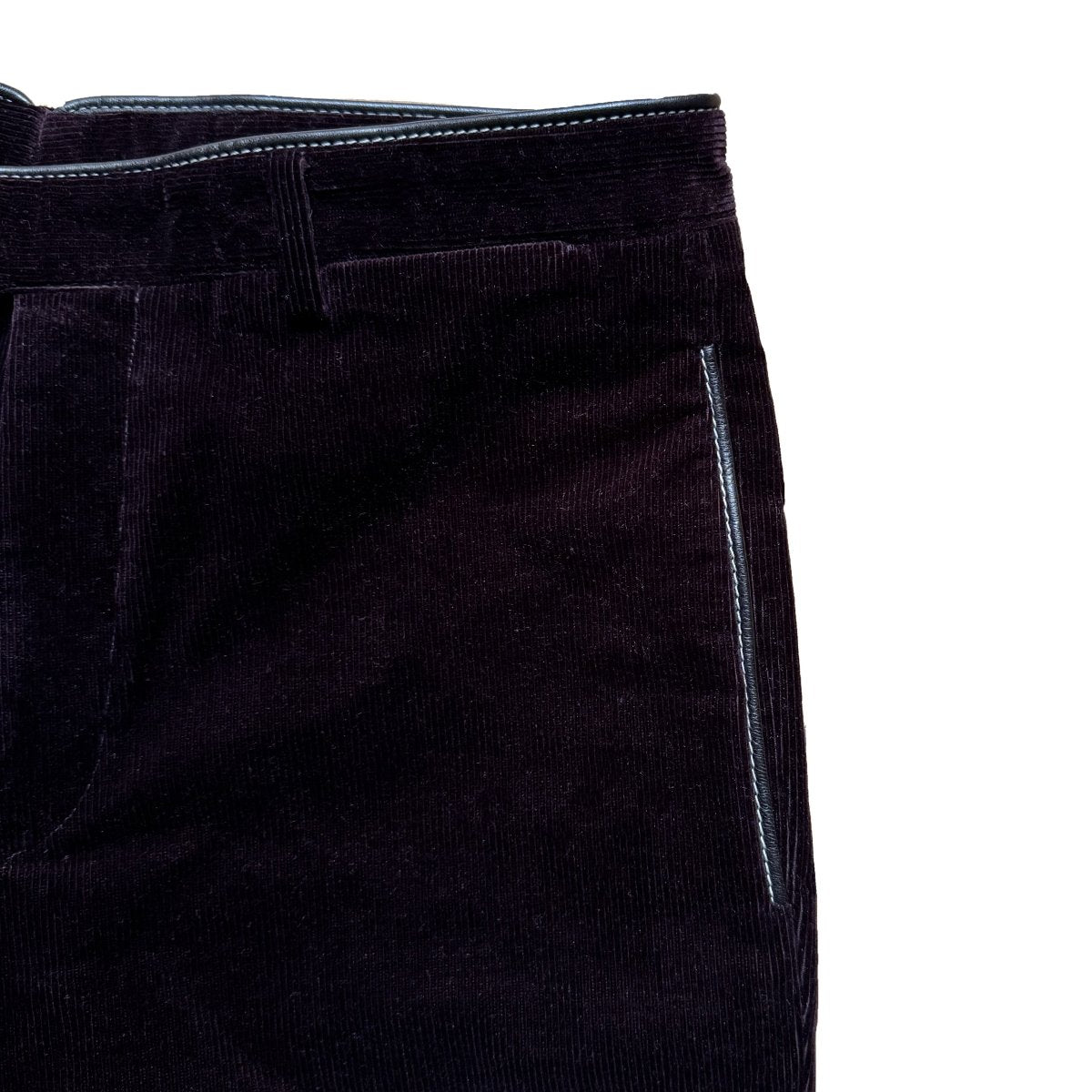 Pantalon Hermès en velours côtelé aubergine et finitions cuir - Le Beau Gustave