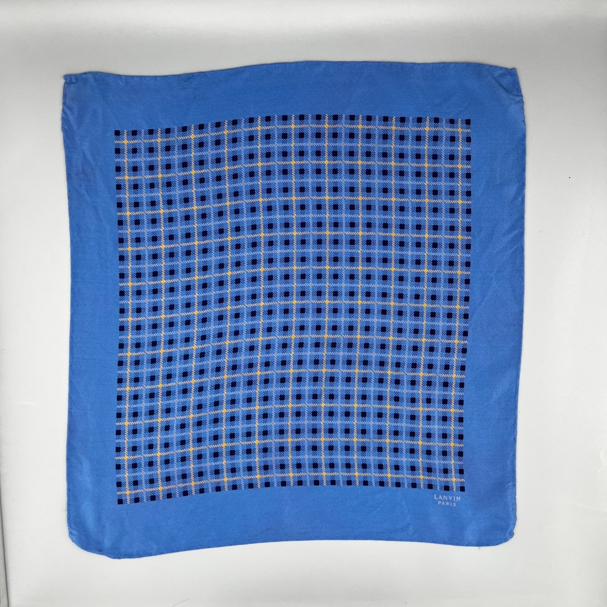 Pochette Lanvin bleu à motifs jaunes et marine - Le Beau Gustave