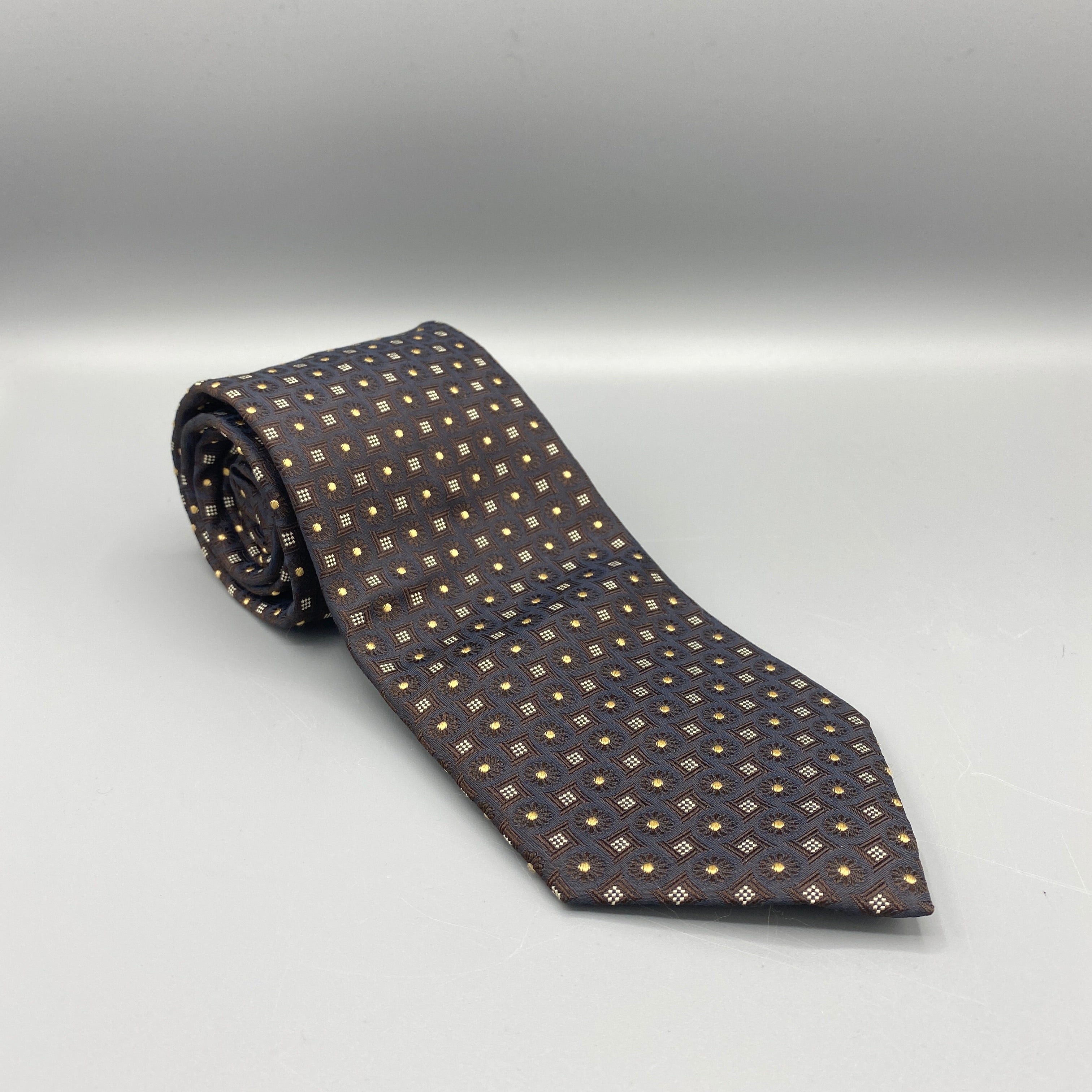 Franck Namani tie