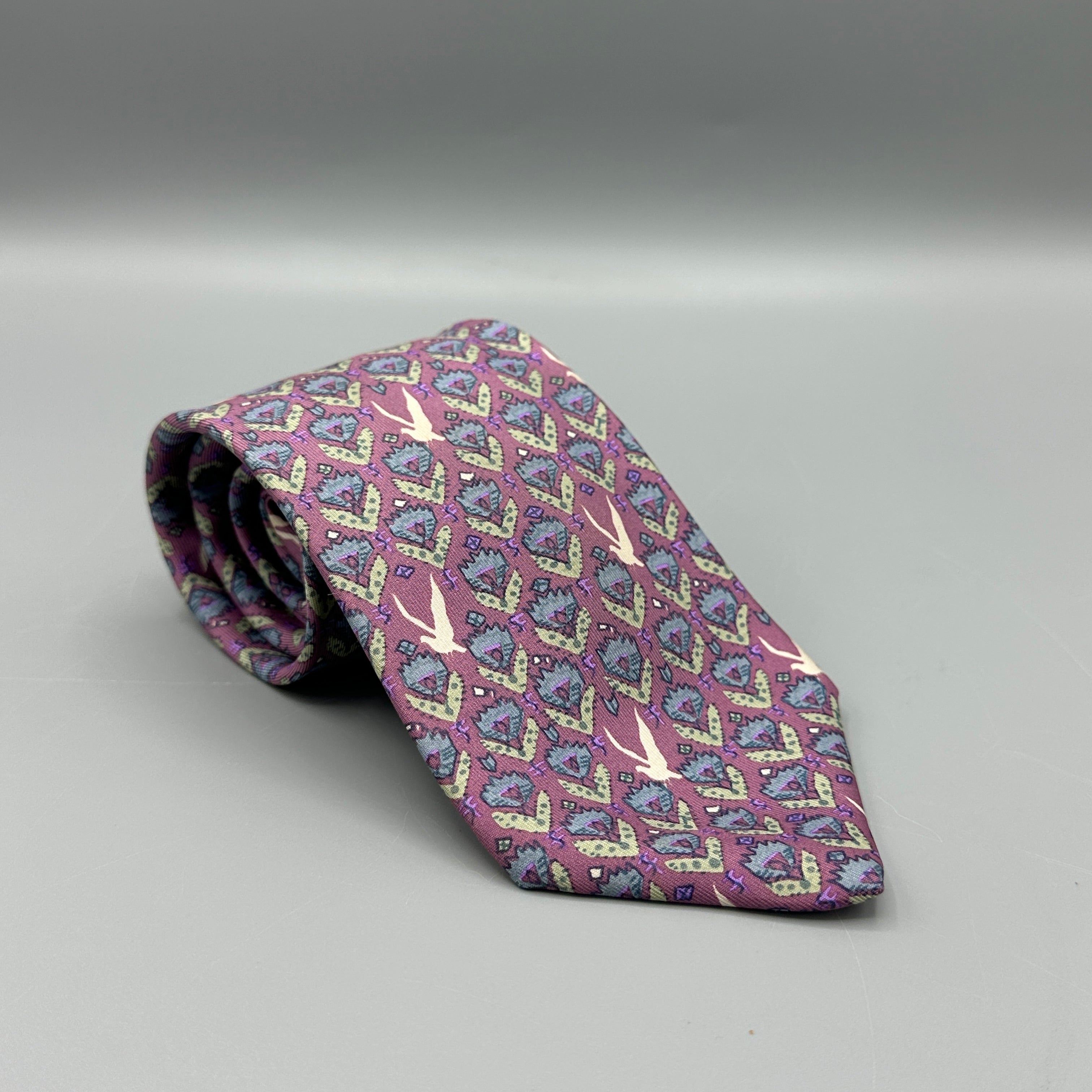 Cravate violette Hermès