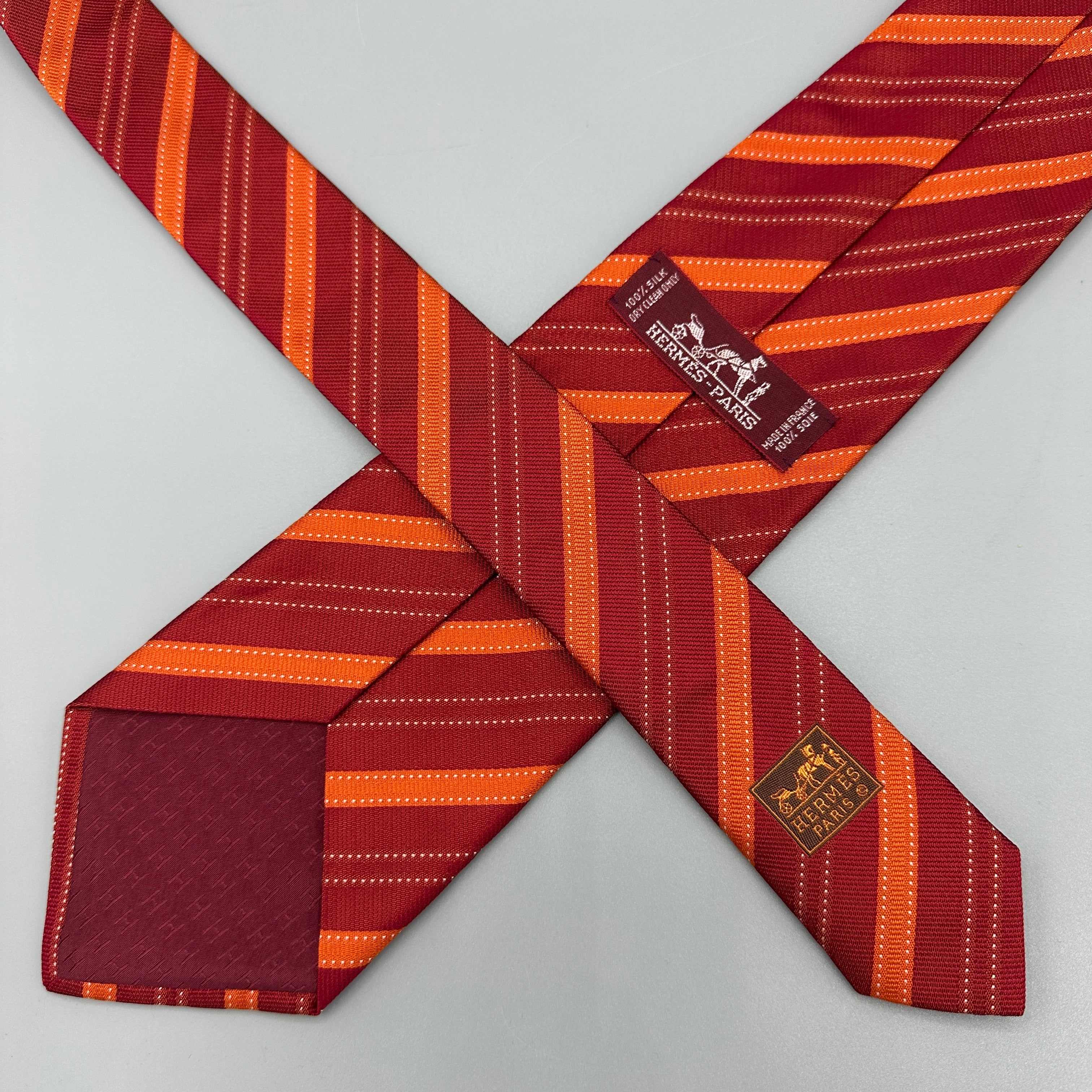 Cravate Hermès à rayures