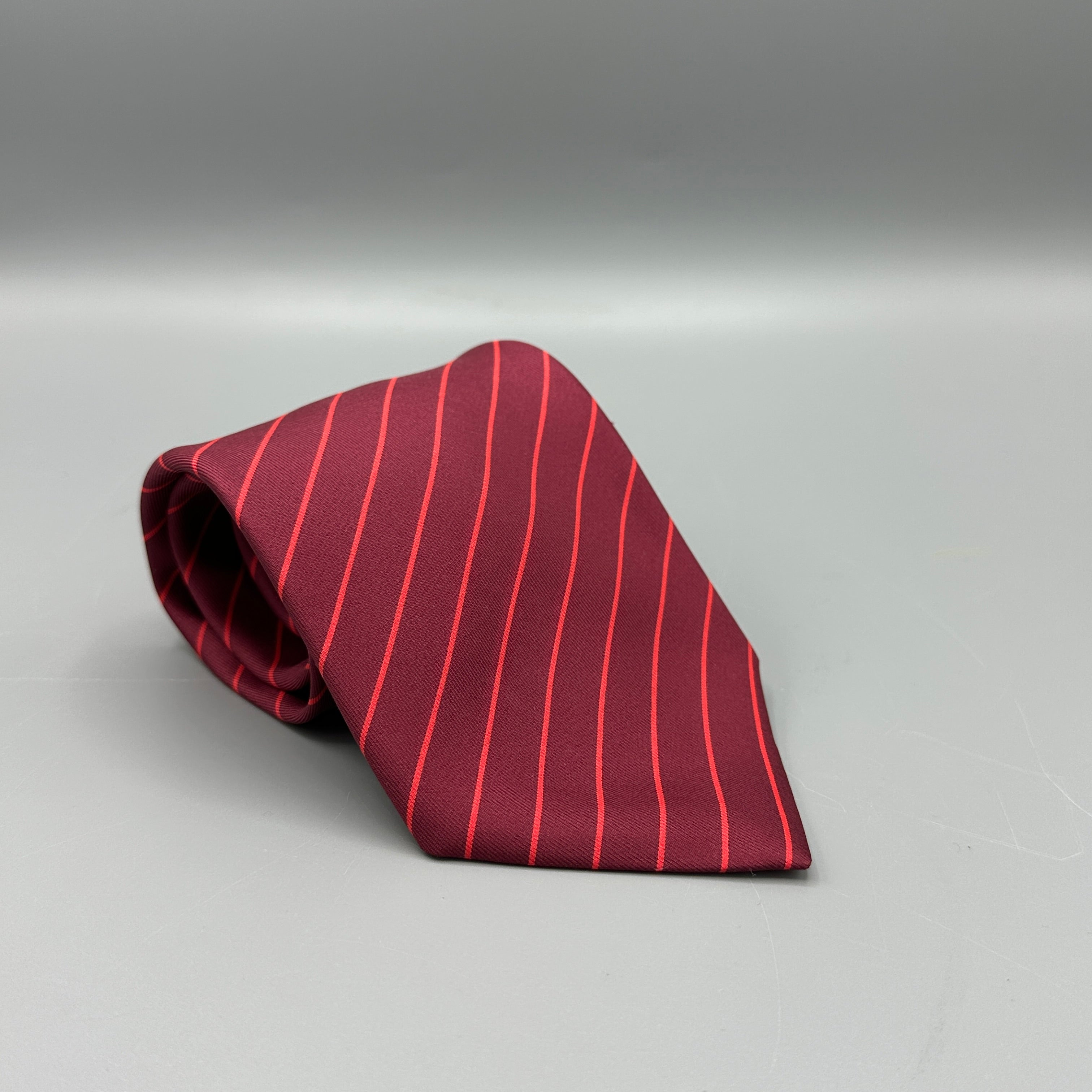 Cravate Hermès à rayures