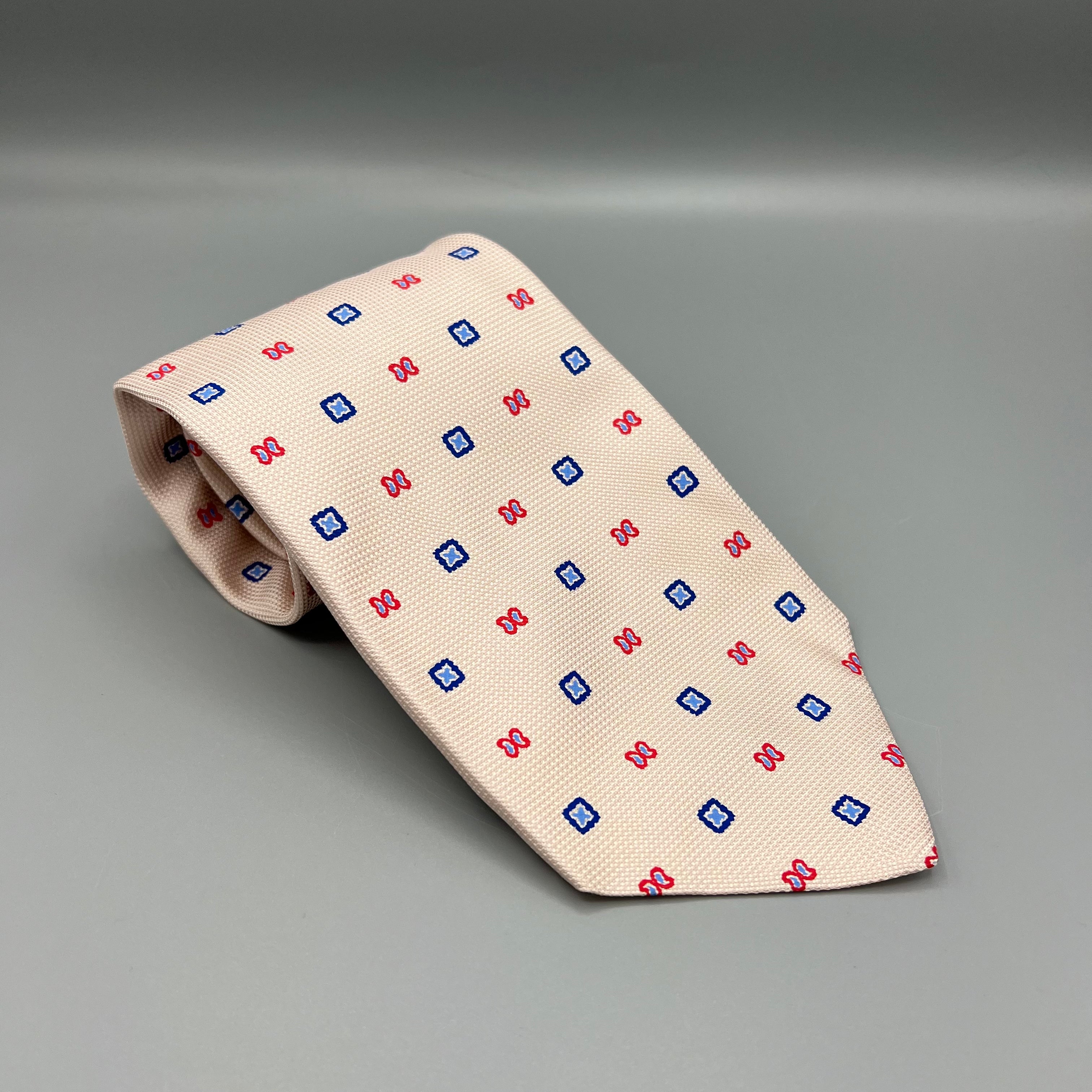 Cravate rose Kiton