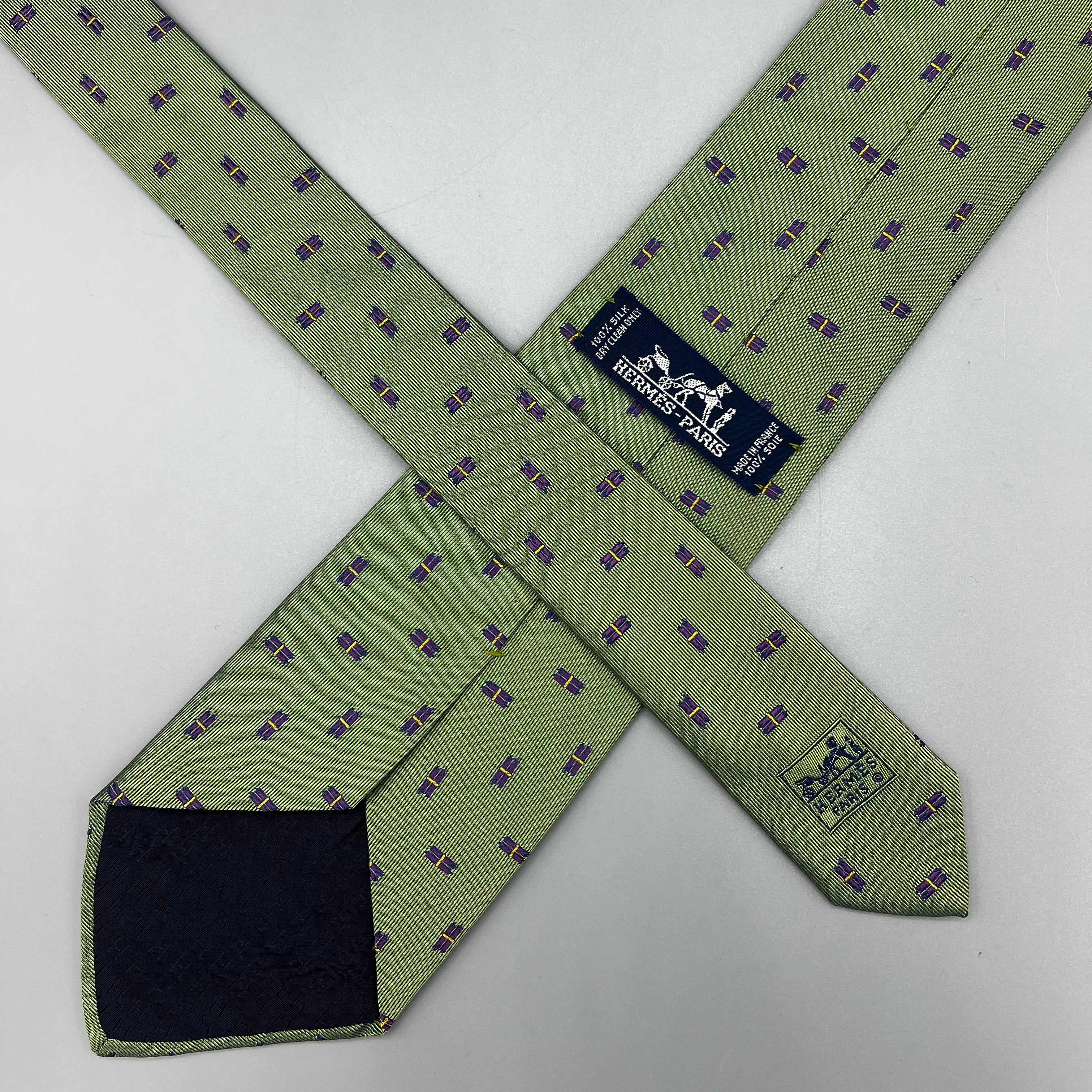 Cravate Hermès Motif "H"