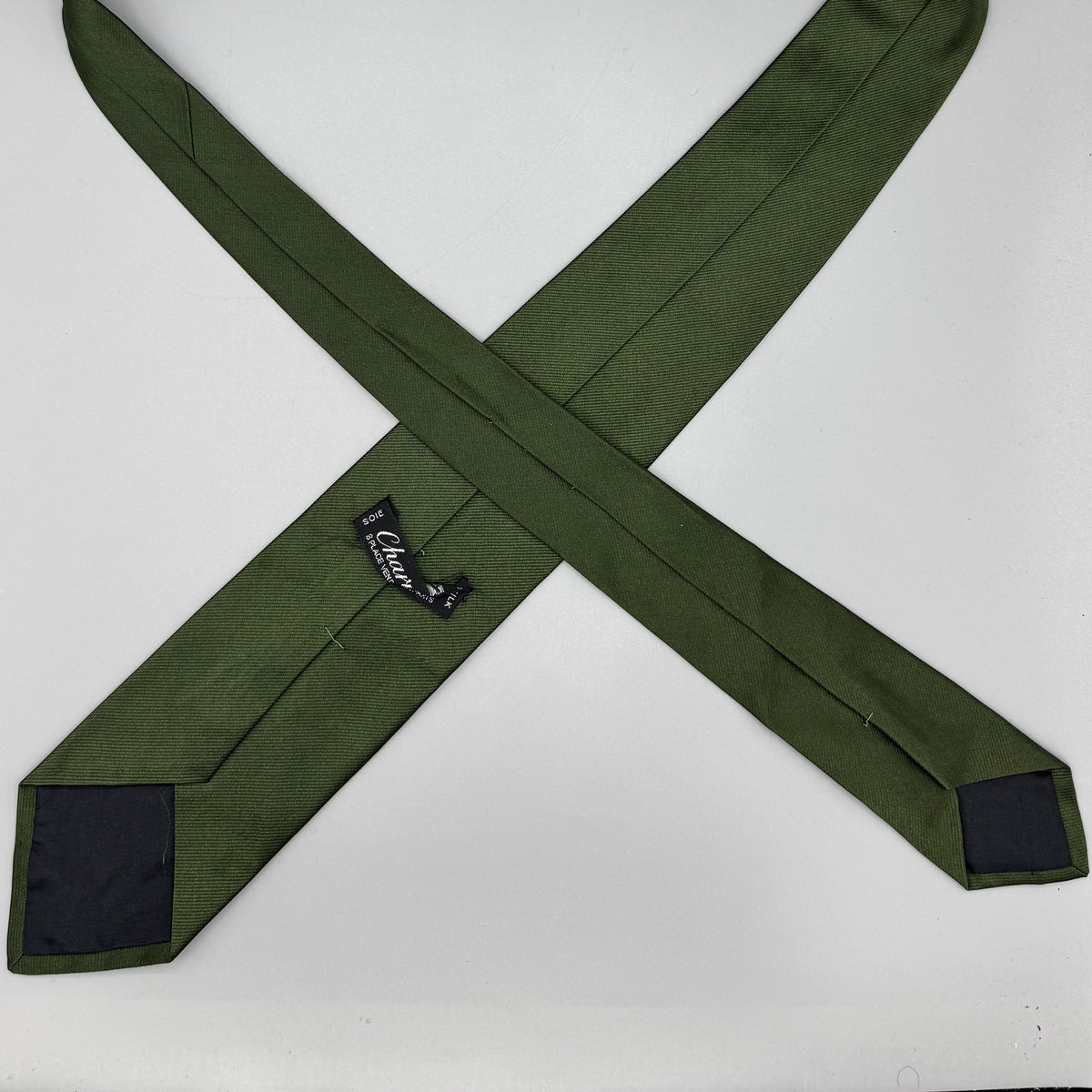 Cravate Charvet vert olive unie