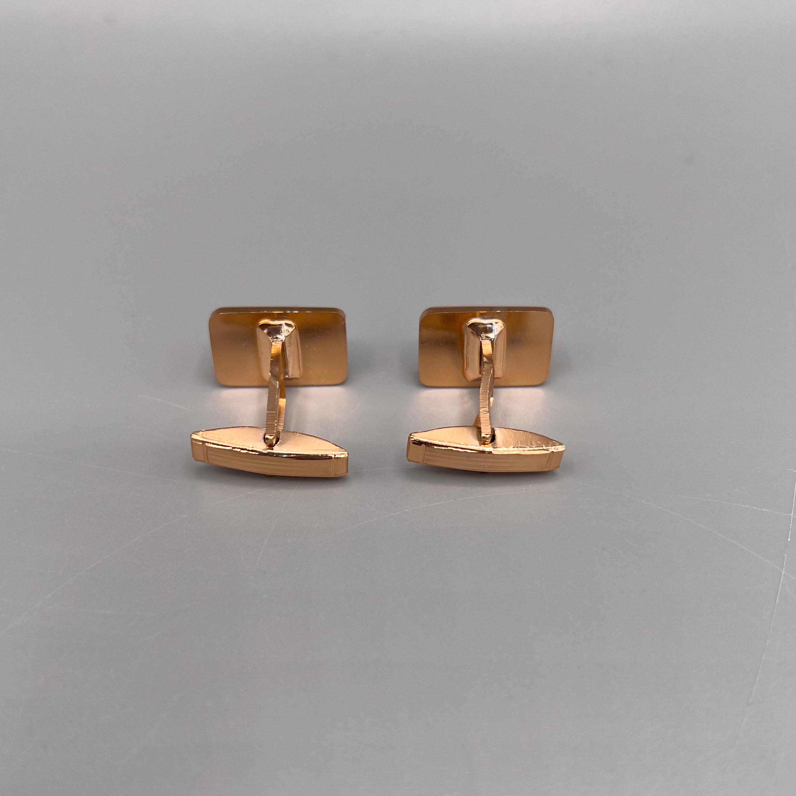 Boutons de manchette