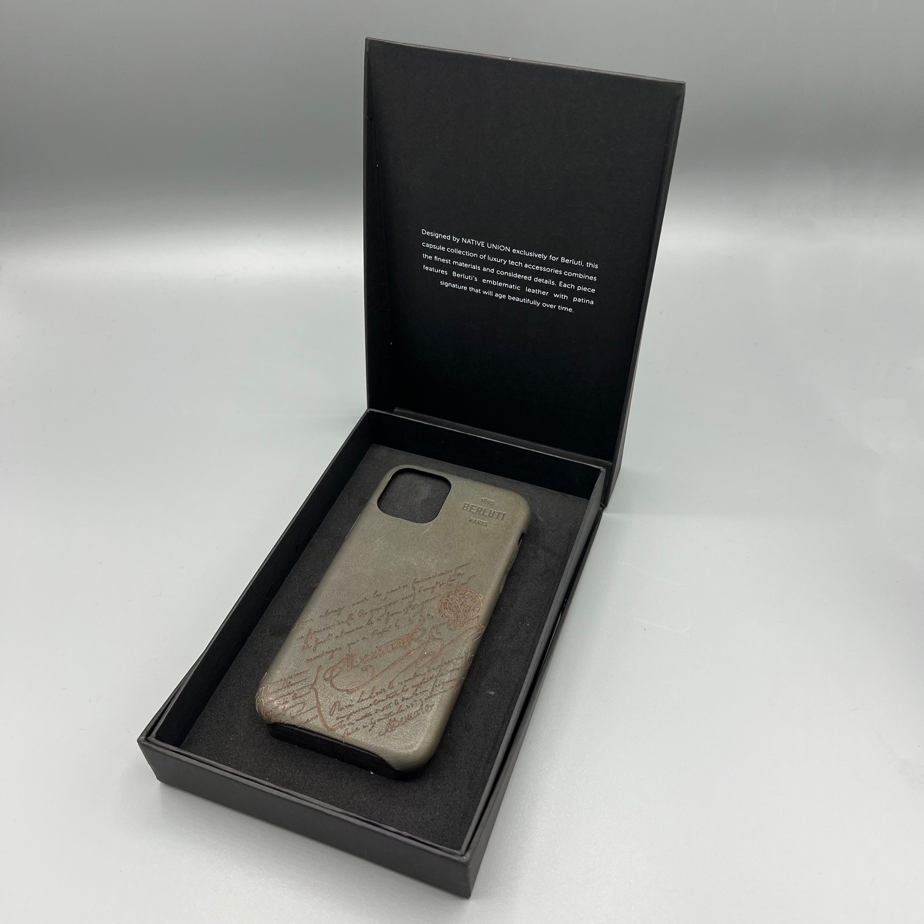 Etui/Coque IPhone Berluti Native Union