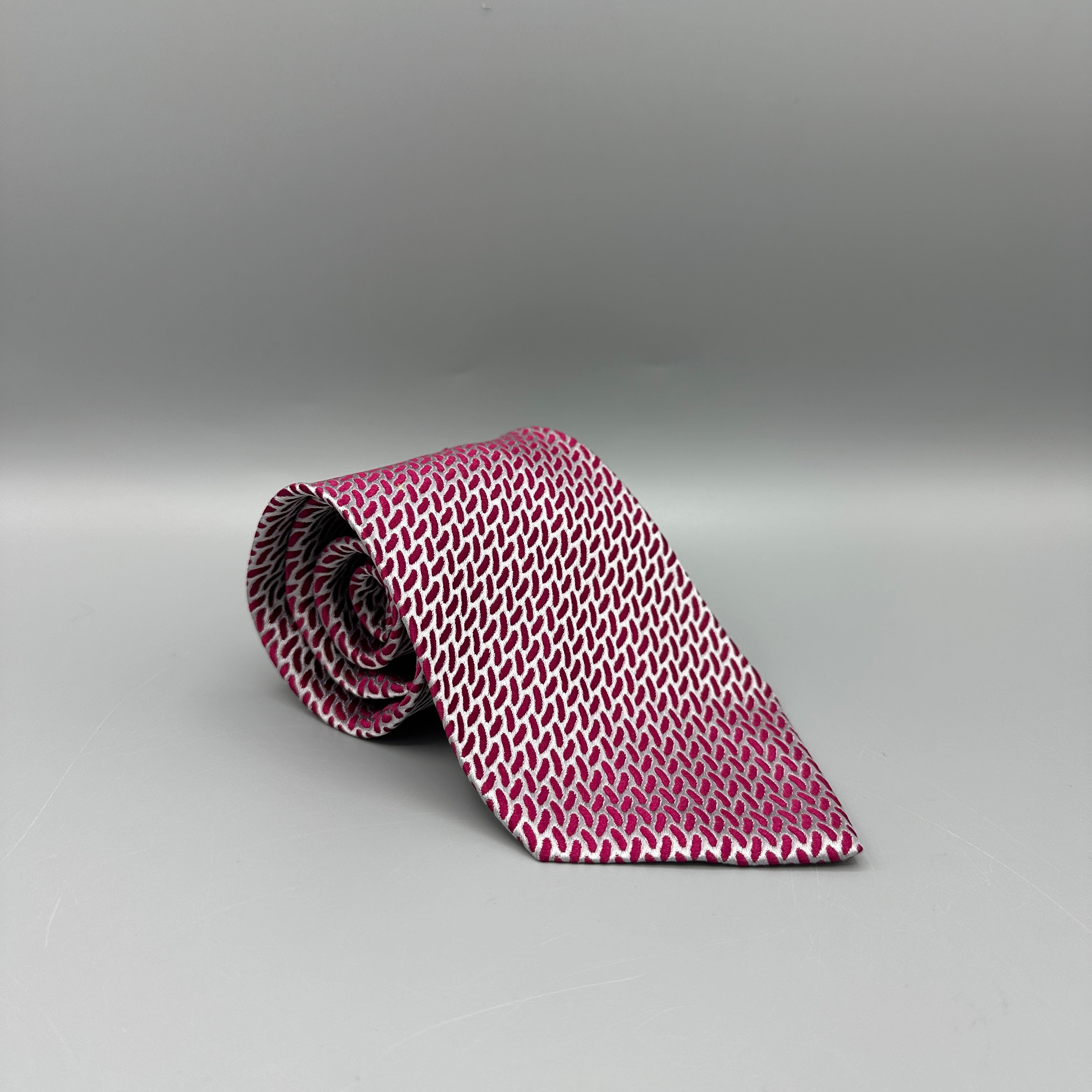 Cravate grise Charvet