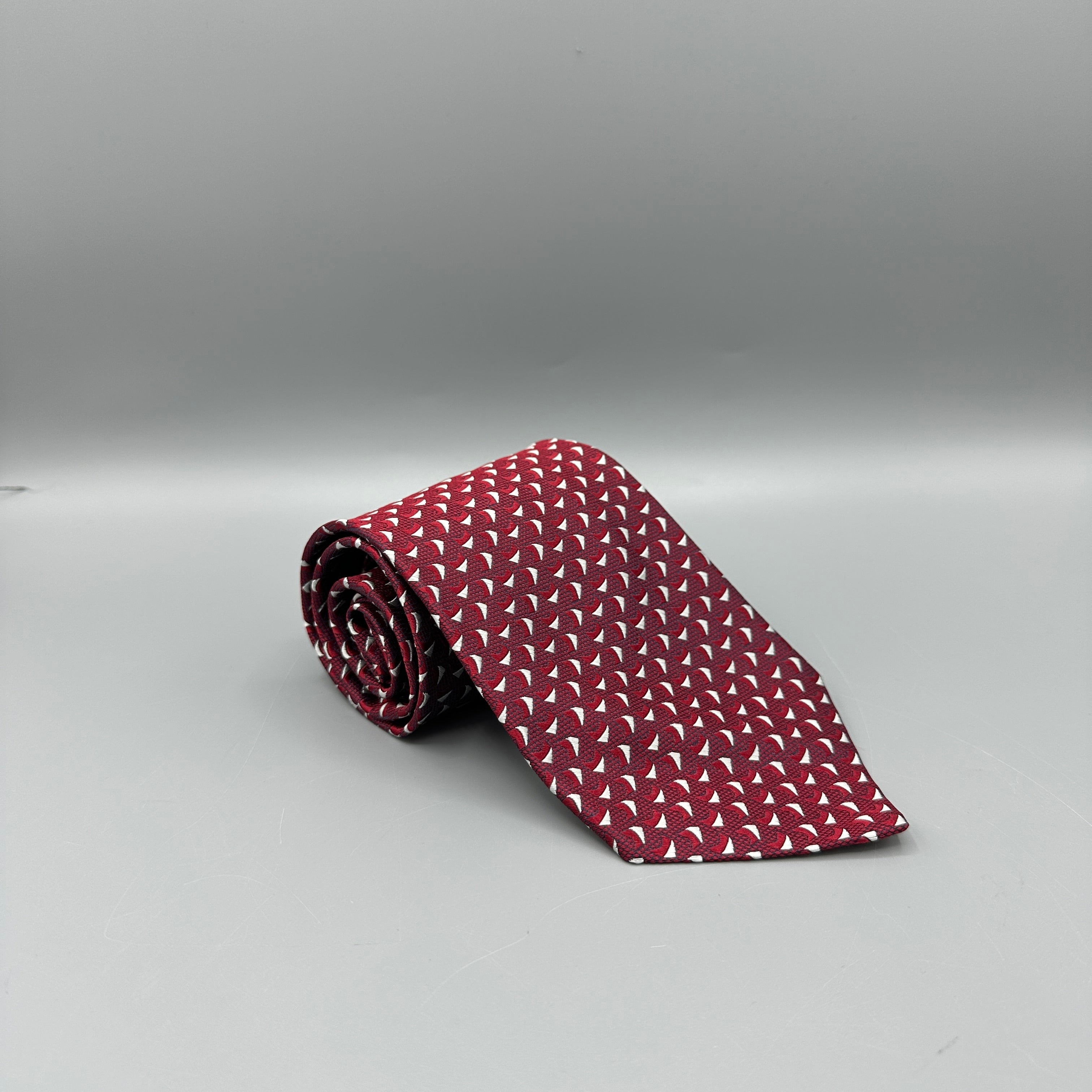 Cravate rouge Charvet