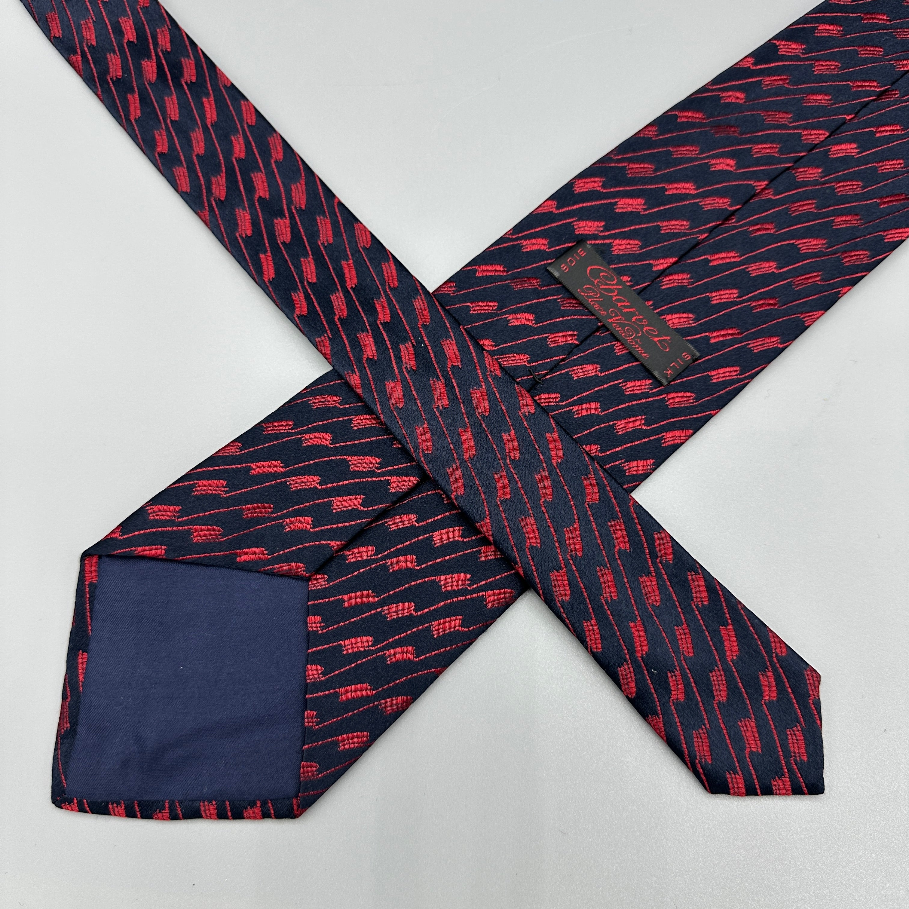 Cravate noire Charvet