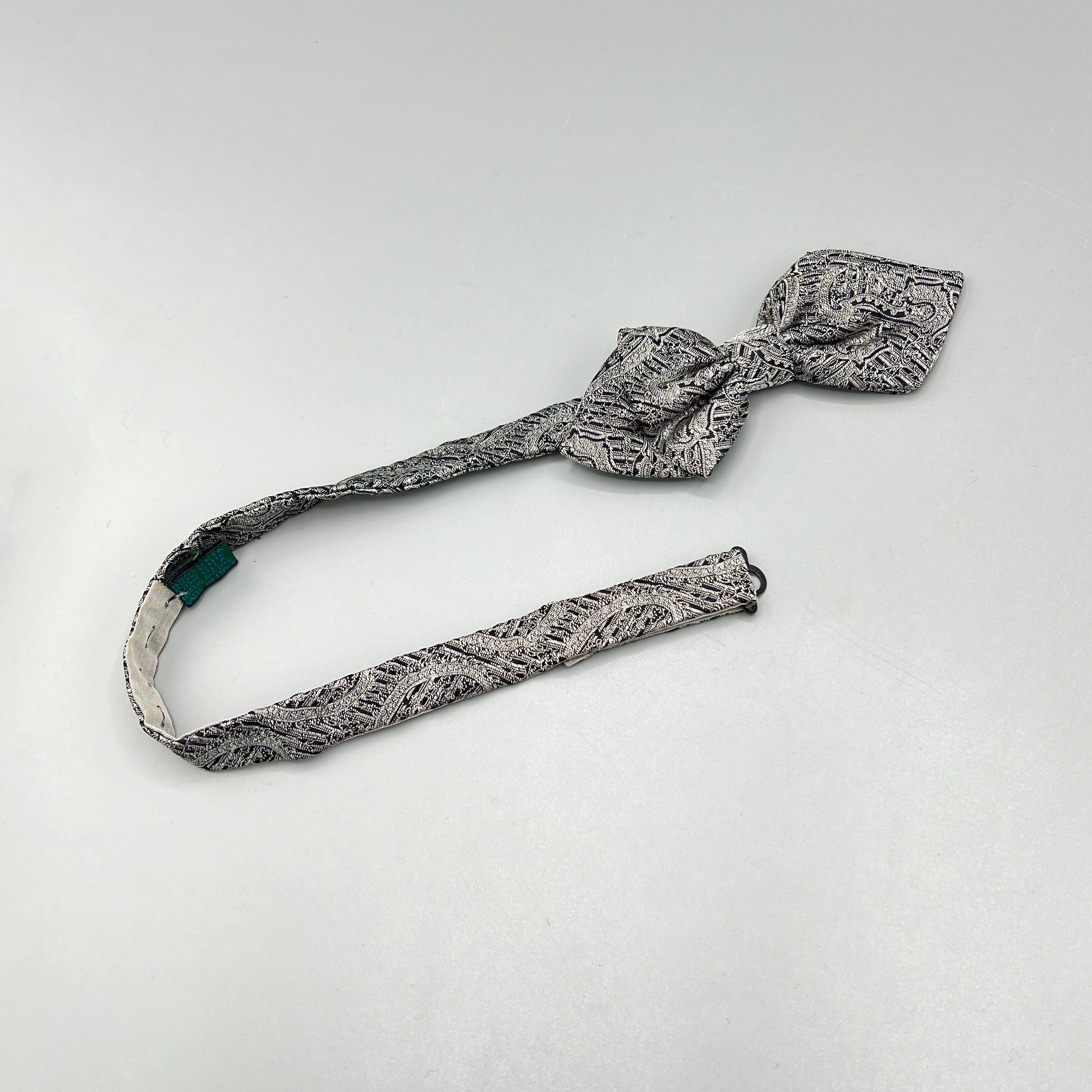 Nœud papillon motif pesley