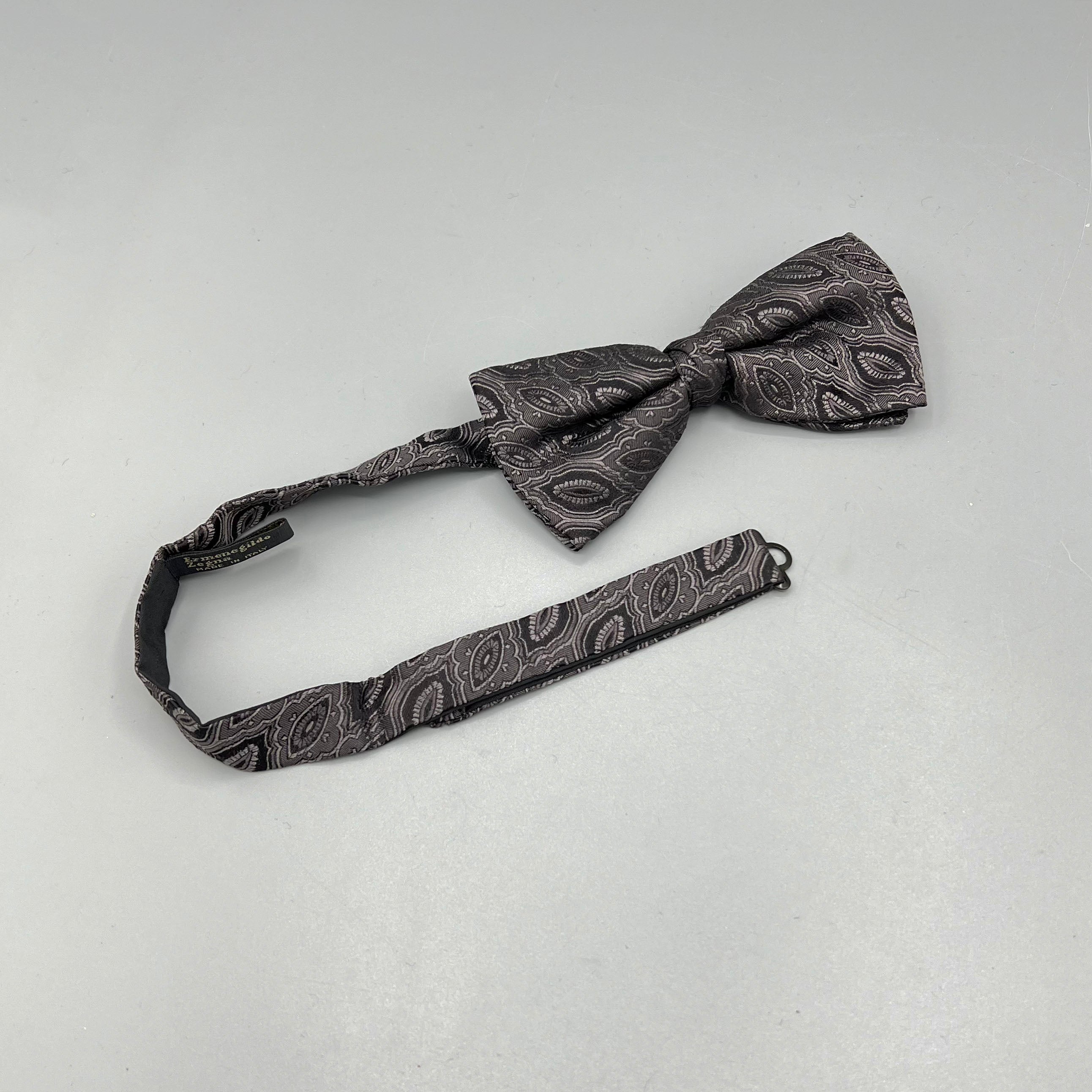 Nœud papillon gris Ermenegildo Zegna