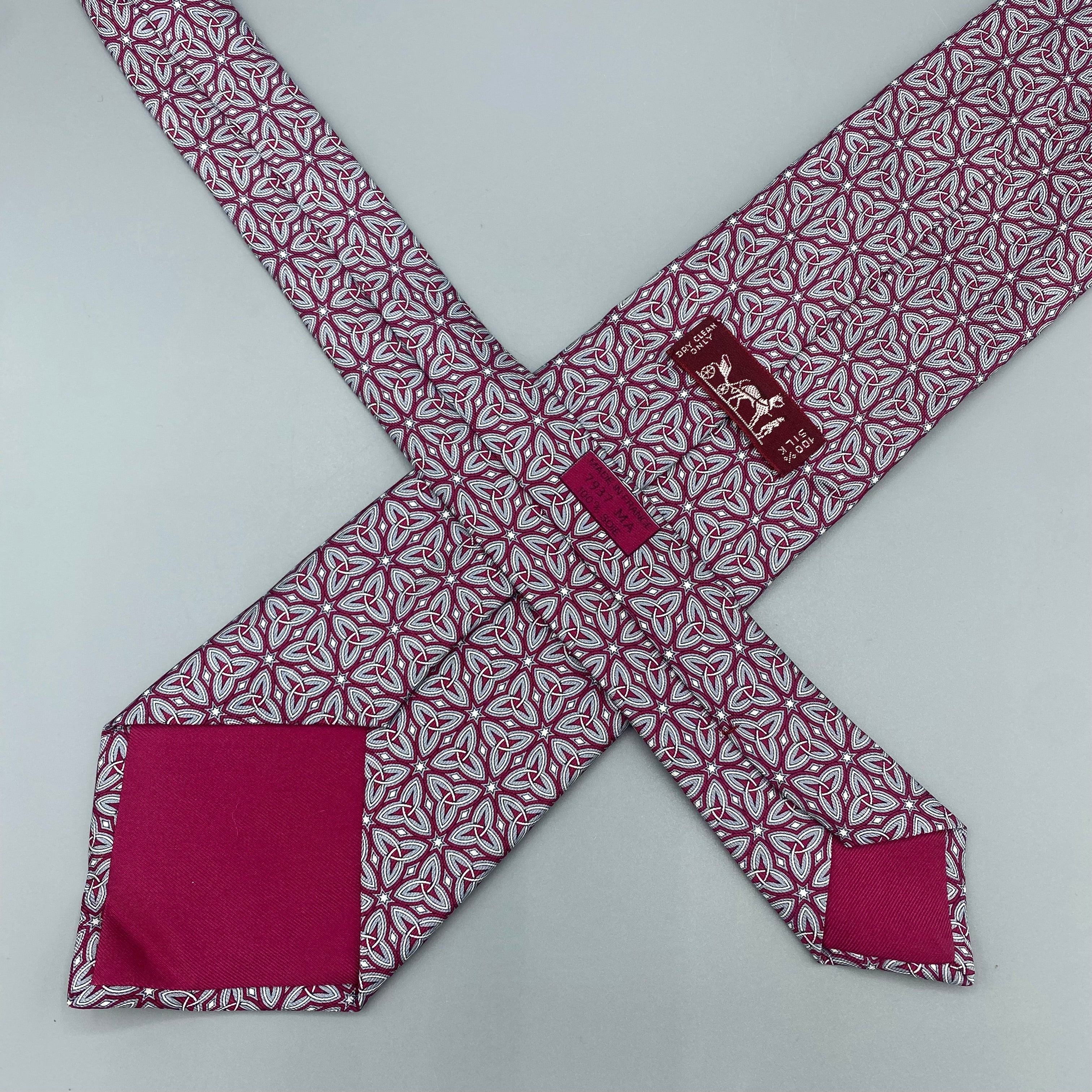 Cravate bordeaux Hermès