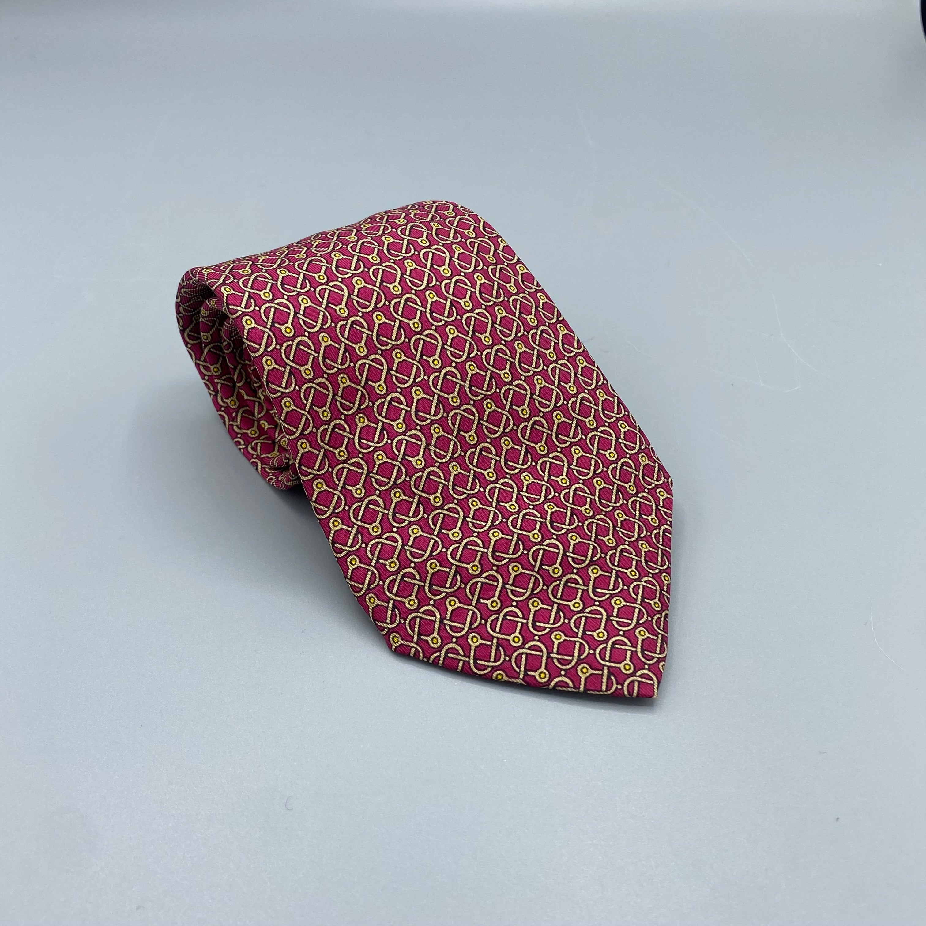 Cravate bordeaux Hermès