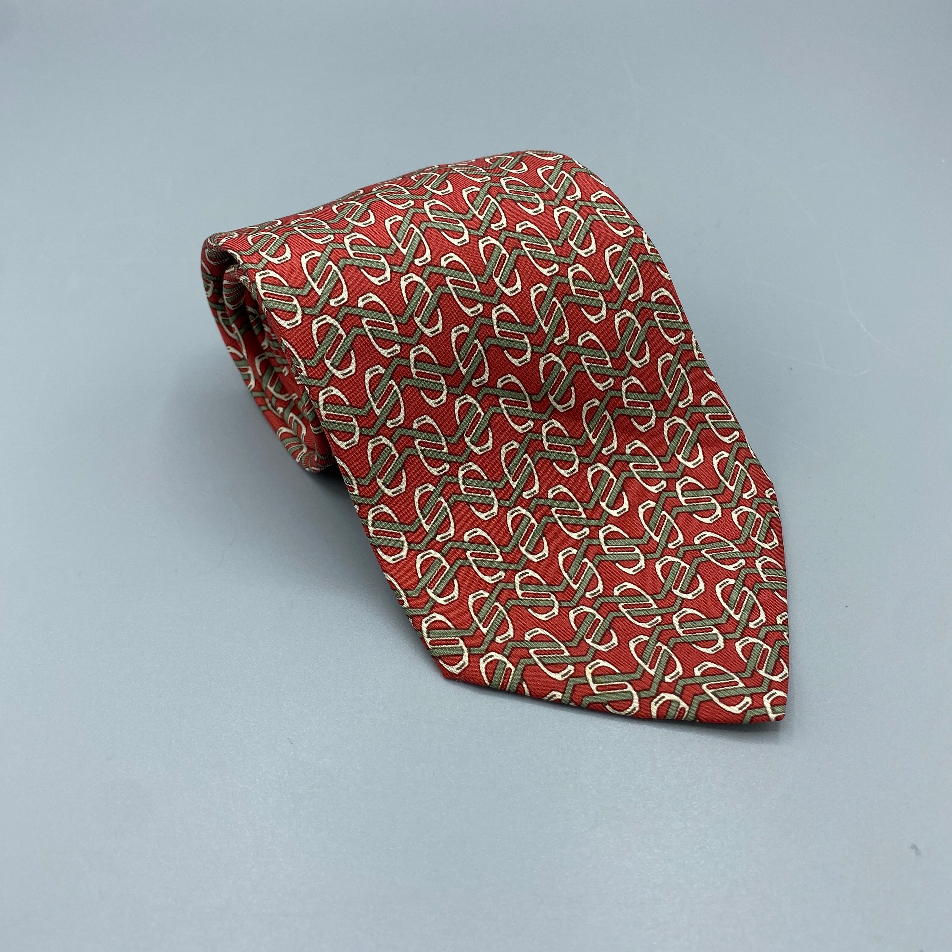 Cravate rouge Hermès