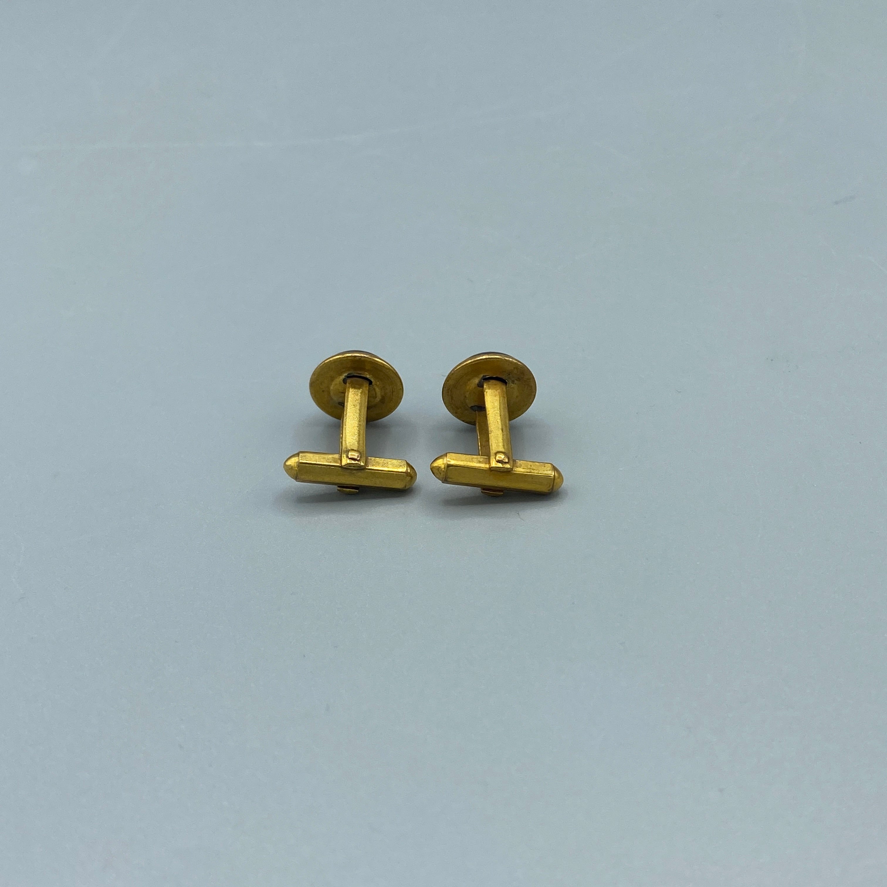 Boutons de manchette ronds dorés émaillés bleus