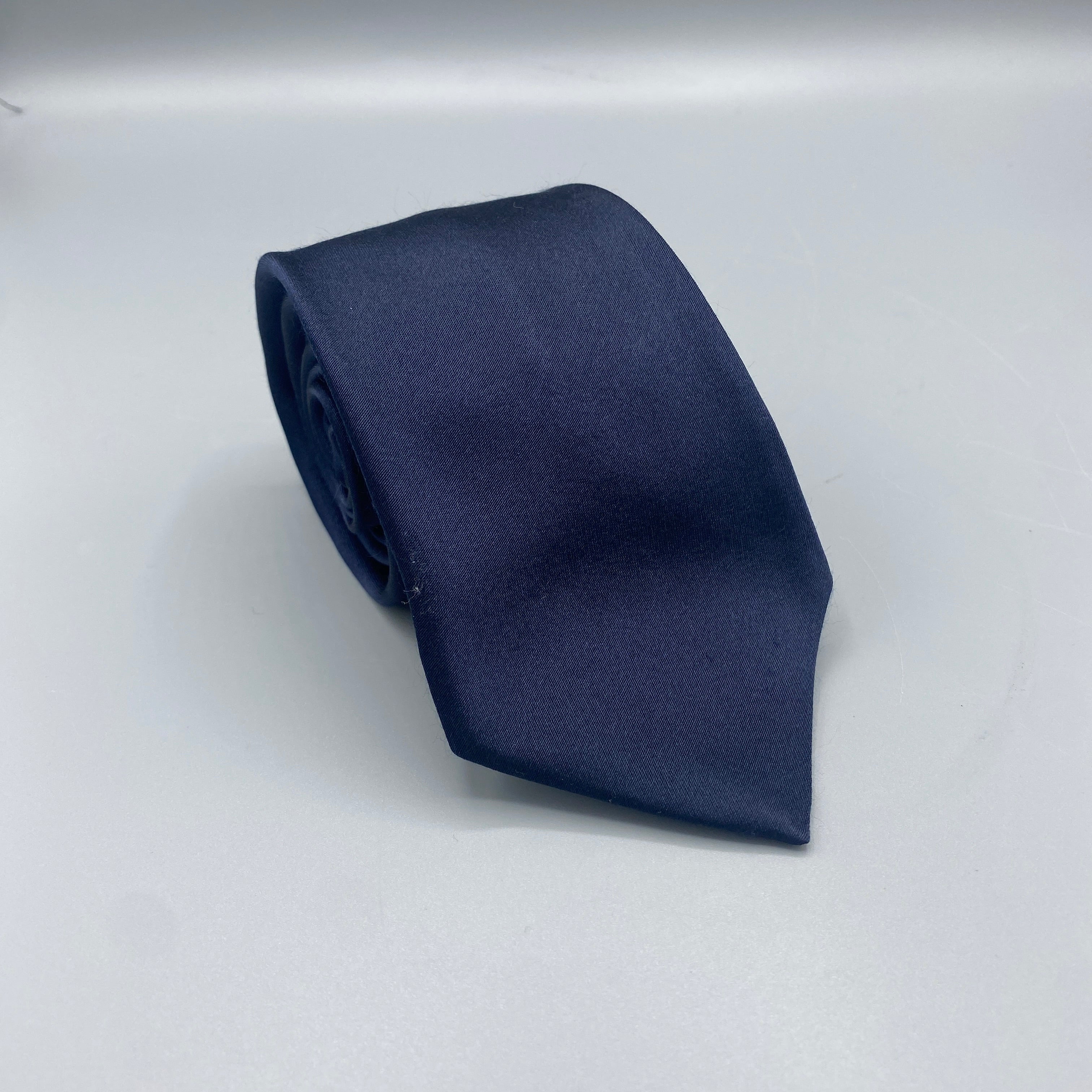 Cravate bleu Dior